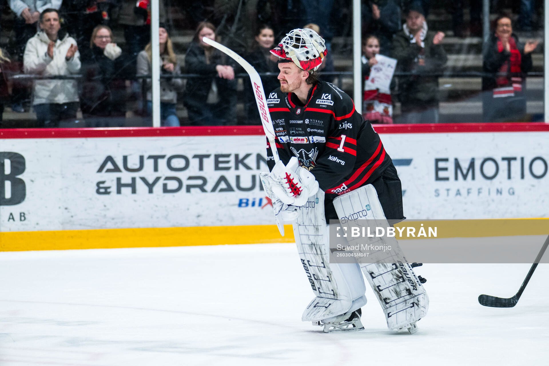 Nybros målvakt Tex Williamsson jublar