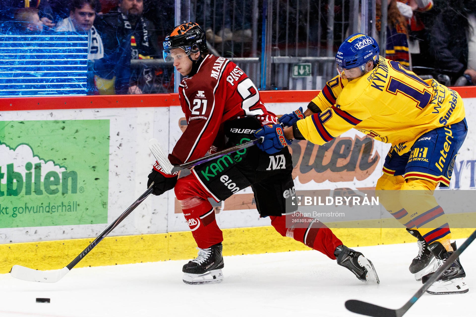 Örebros Patrik Puistola och Djurgårdens Oliver Kylington