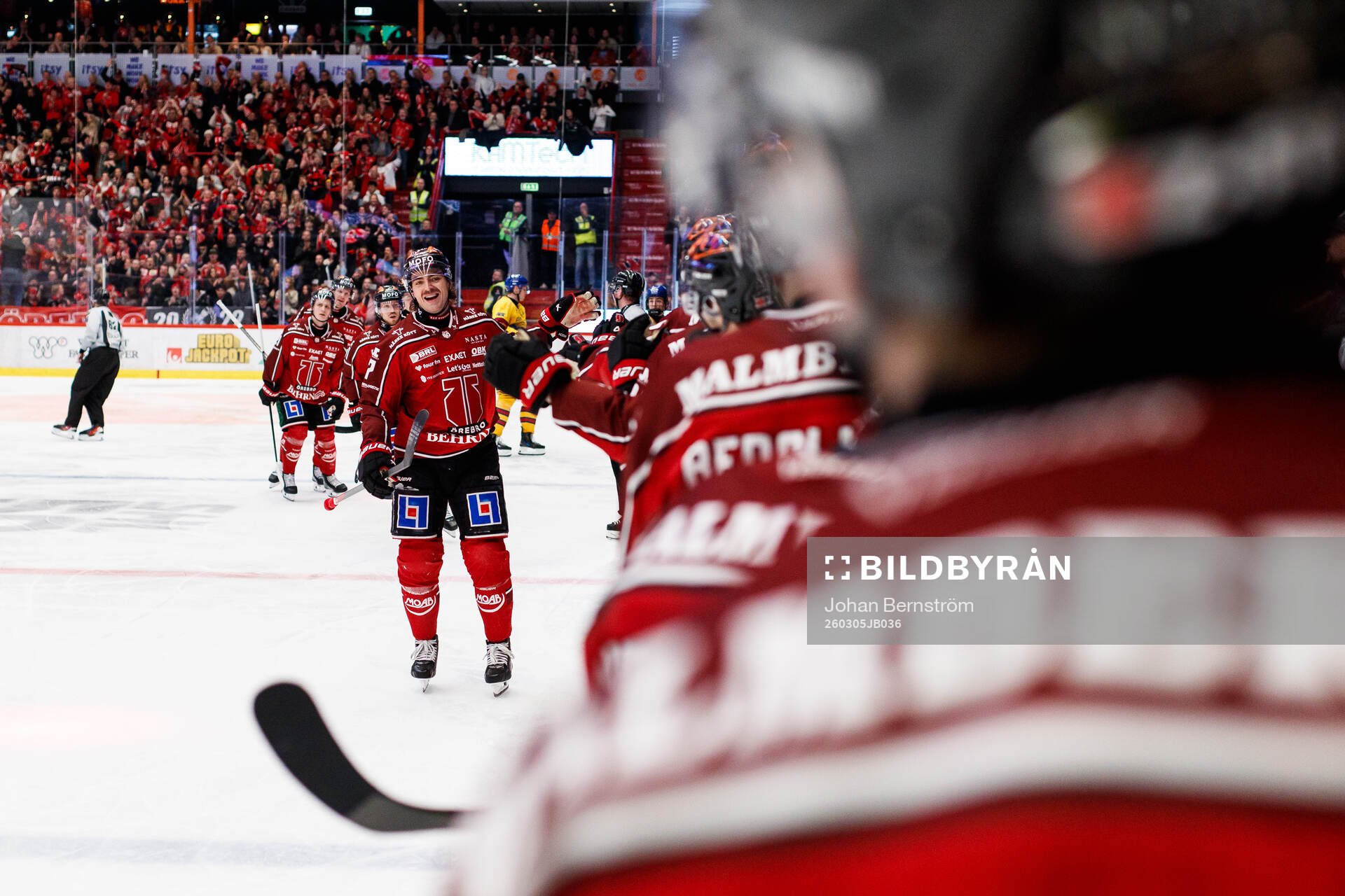 Örebros Luke Martin jublar