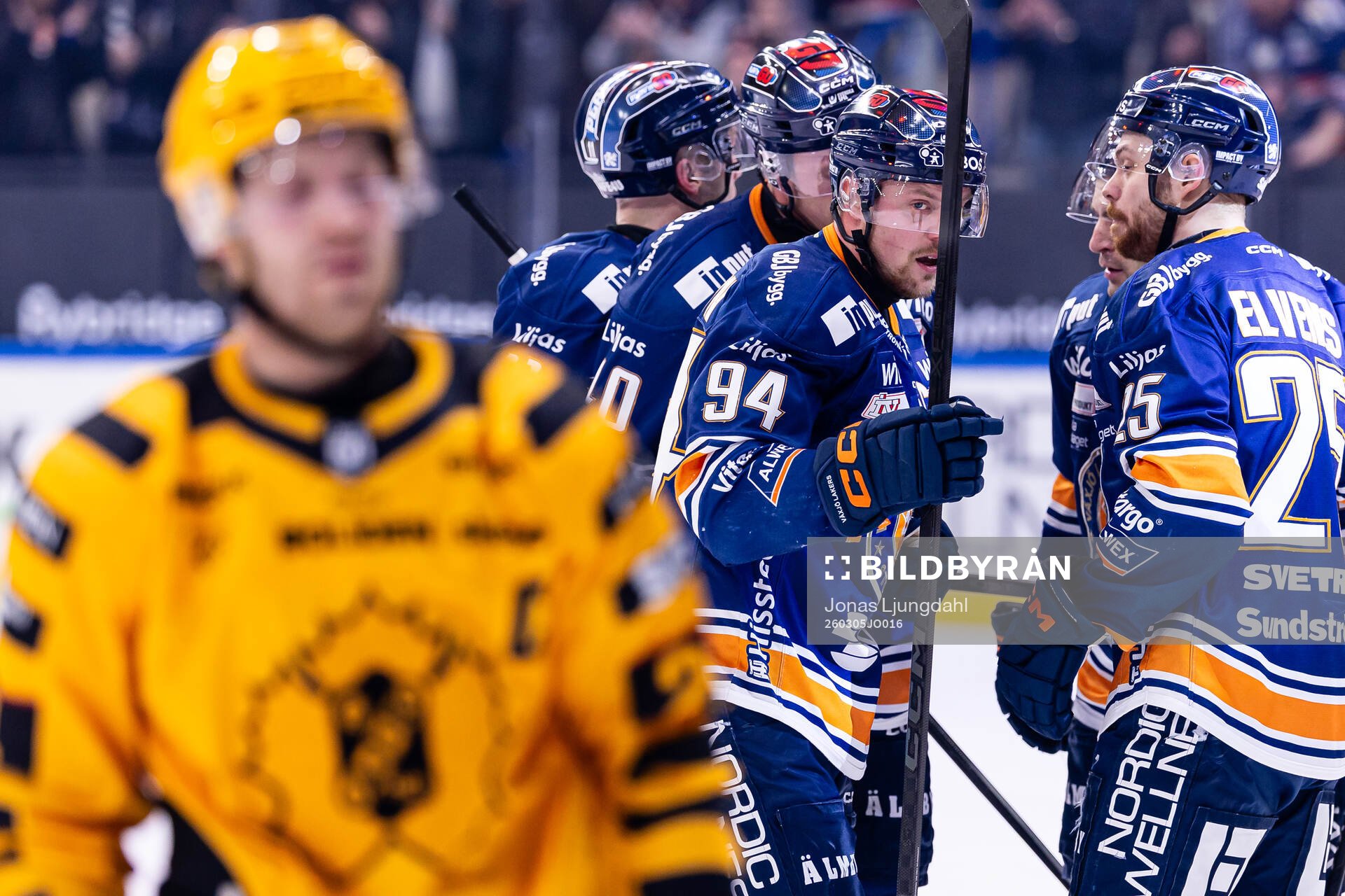 Växjös Joel Persson jublar