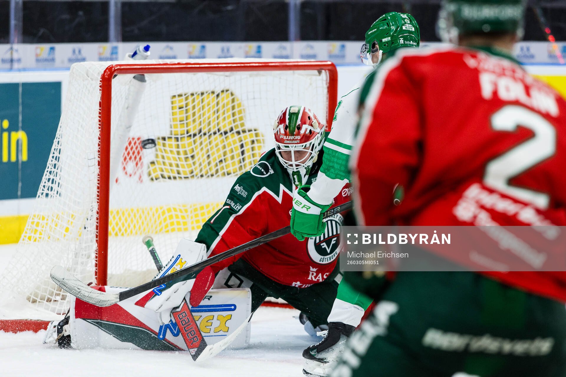 Frölundas målvakt Lars Johansson släpper in 2-2 av