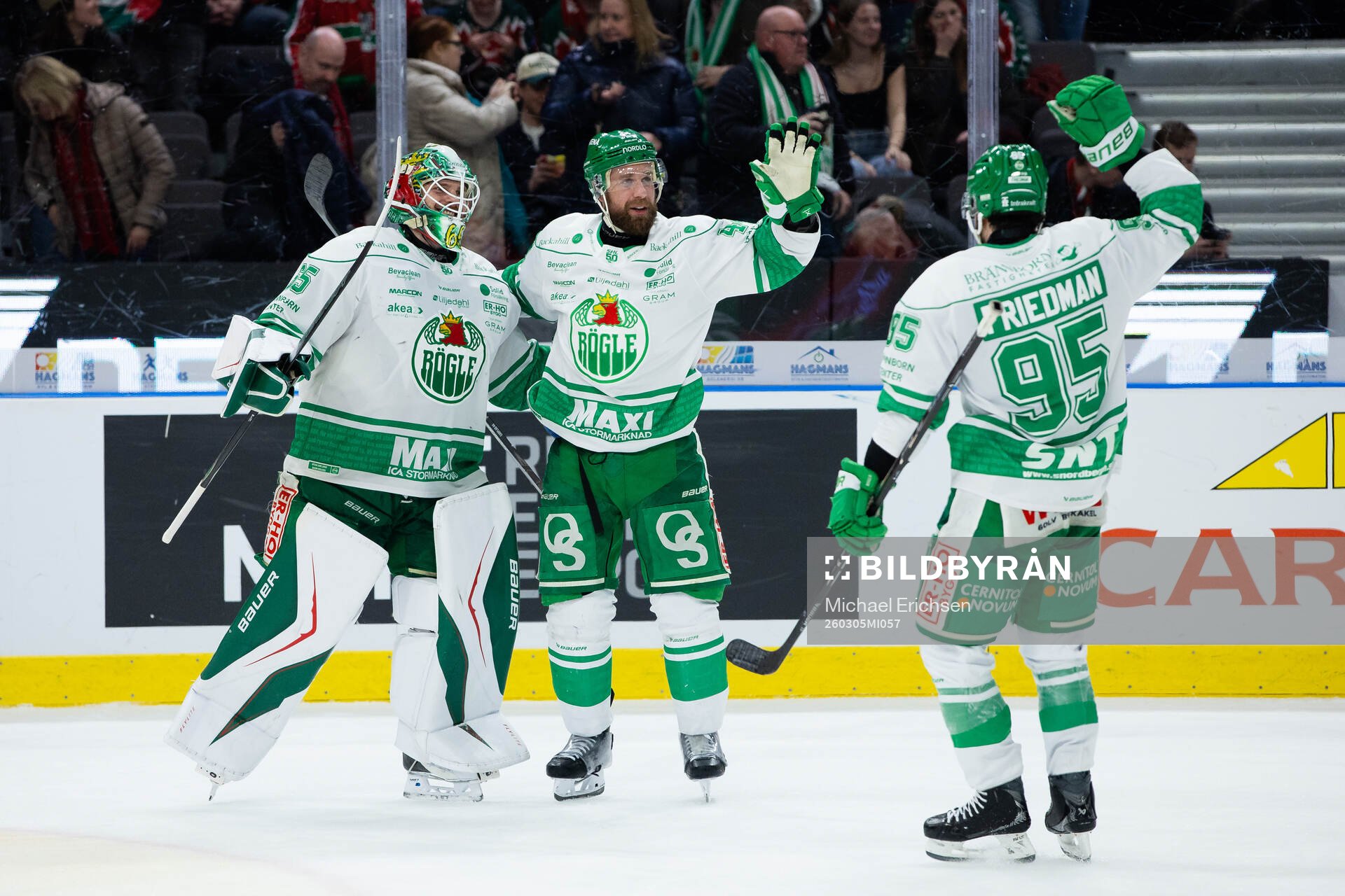 Rögles målvakt Christoffer Rifalk, Calvin De Haan och