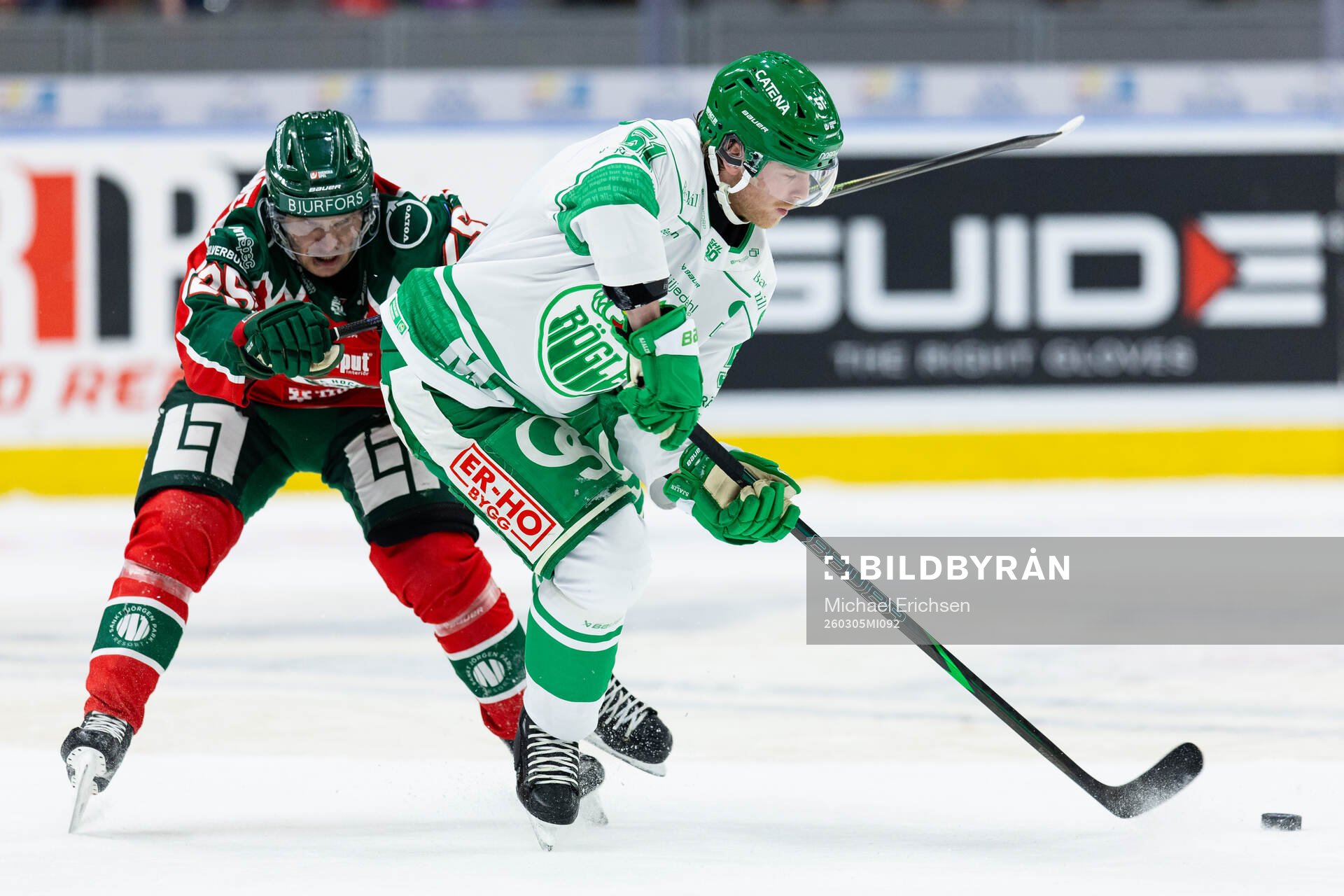 Frölundas Arttu Ruotsalainen och Rögles Calle Själin