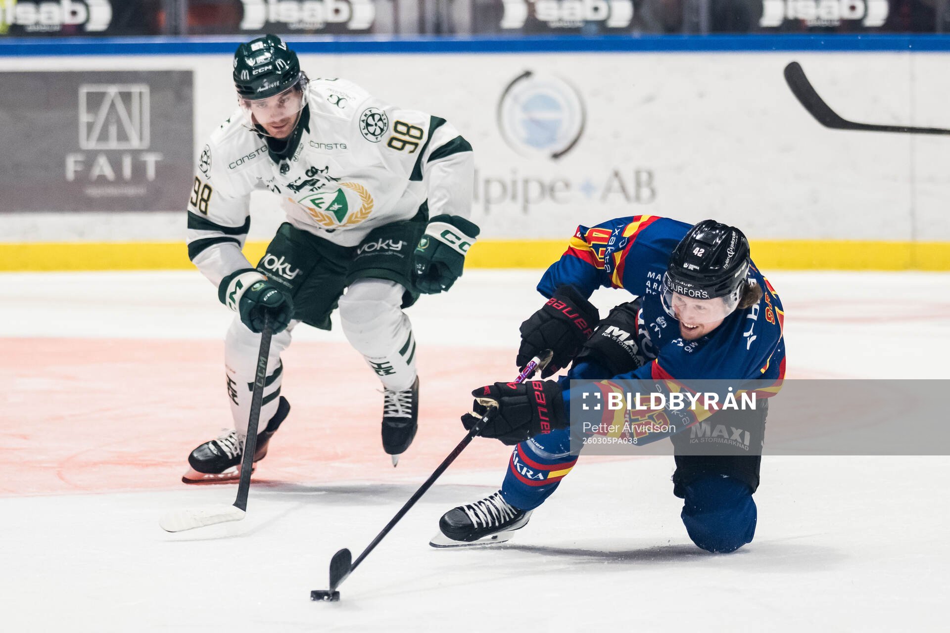 Färjestads Marian Studenic och Malmö Redhawks Robin Salo