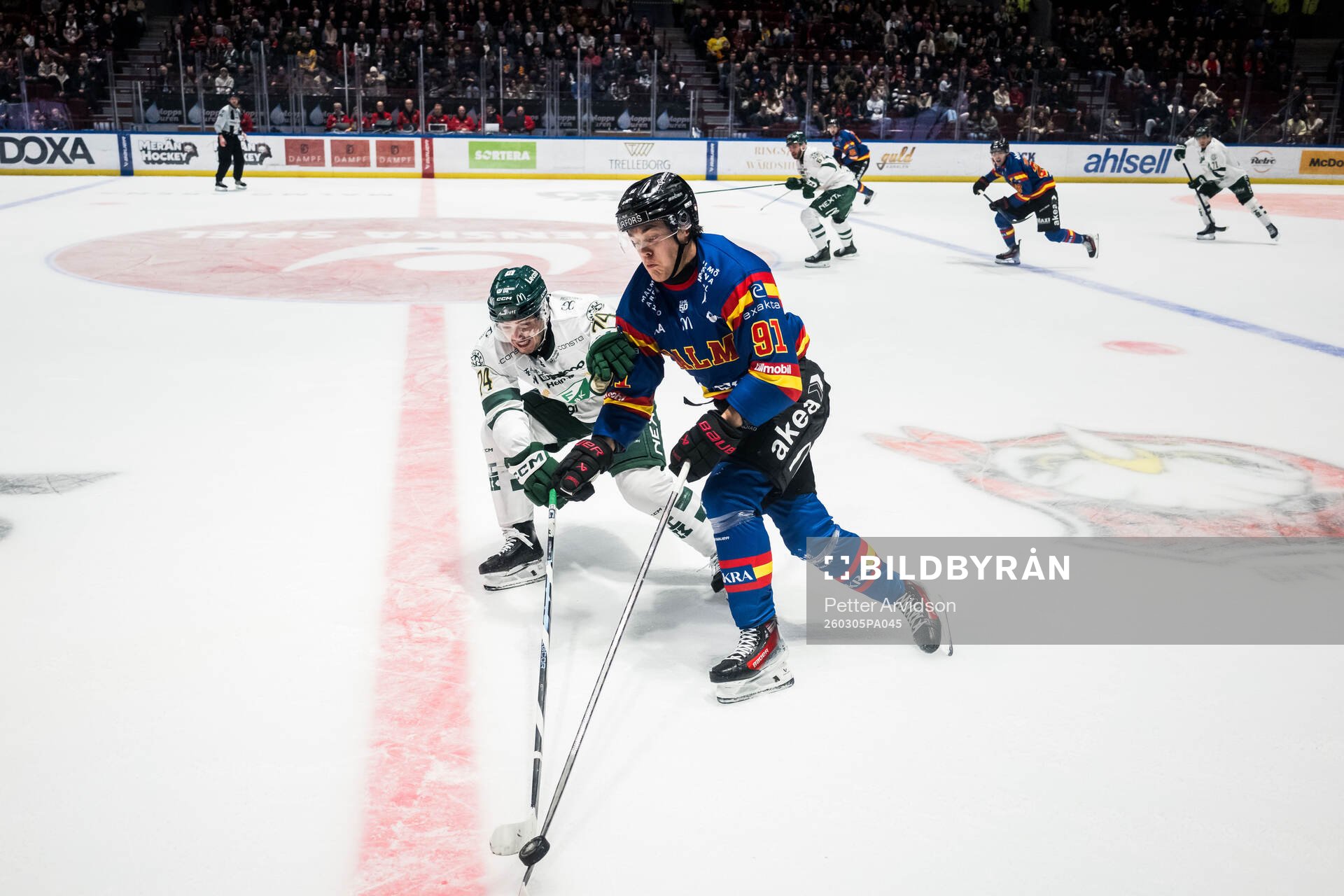Färjestads Nick Leivermann och Malmö Redhawks Axel