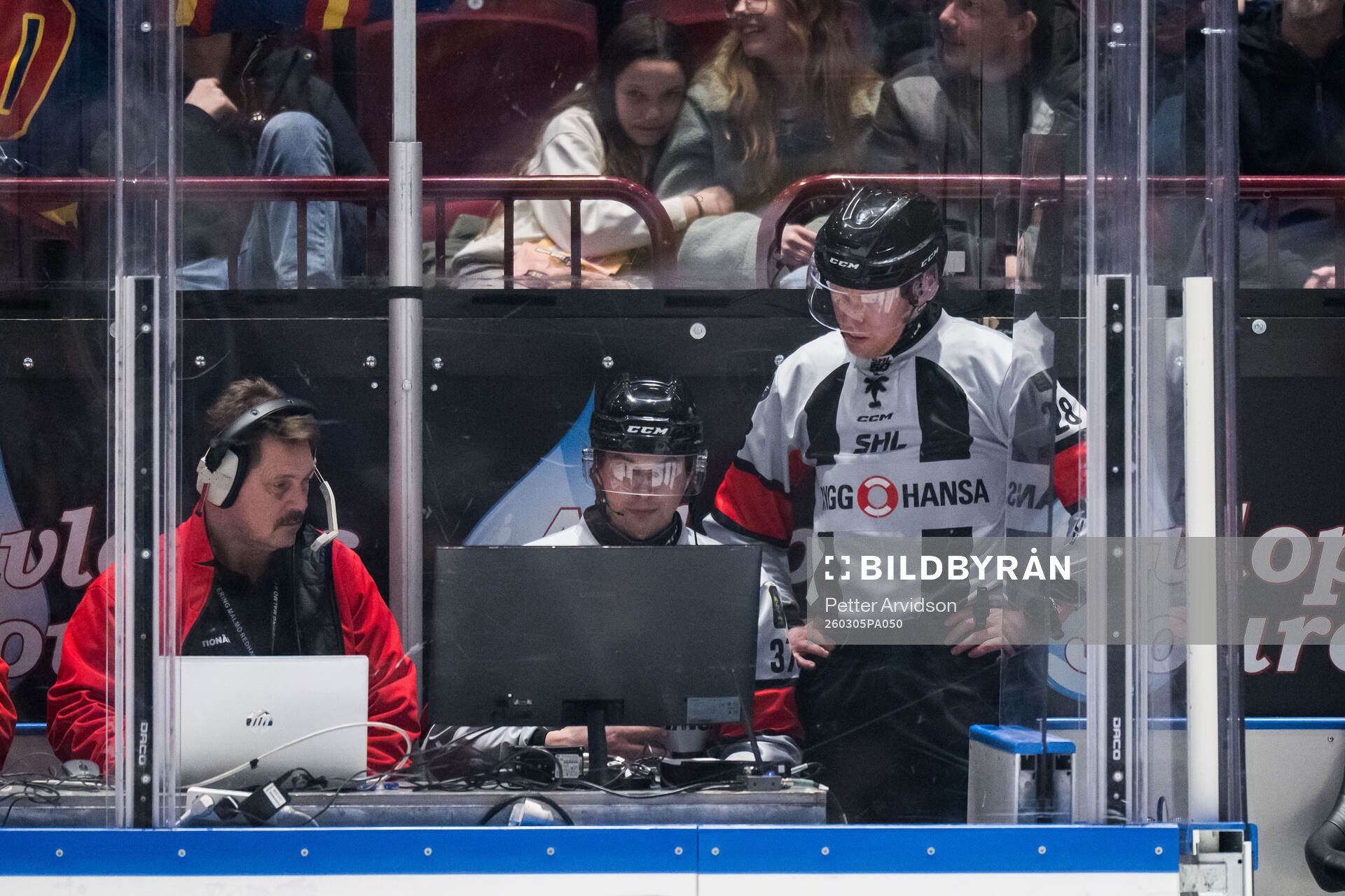 Linjedomare Örjan Åhlén och Domare Mikael Holm