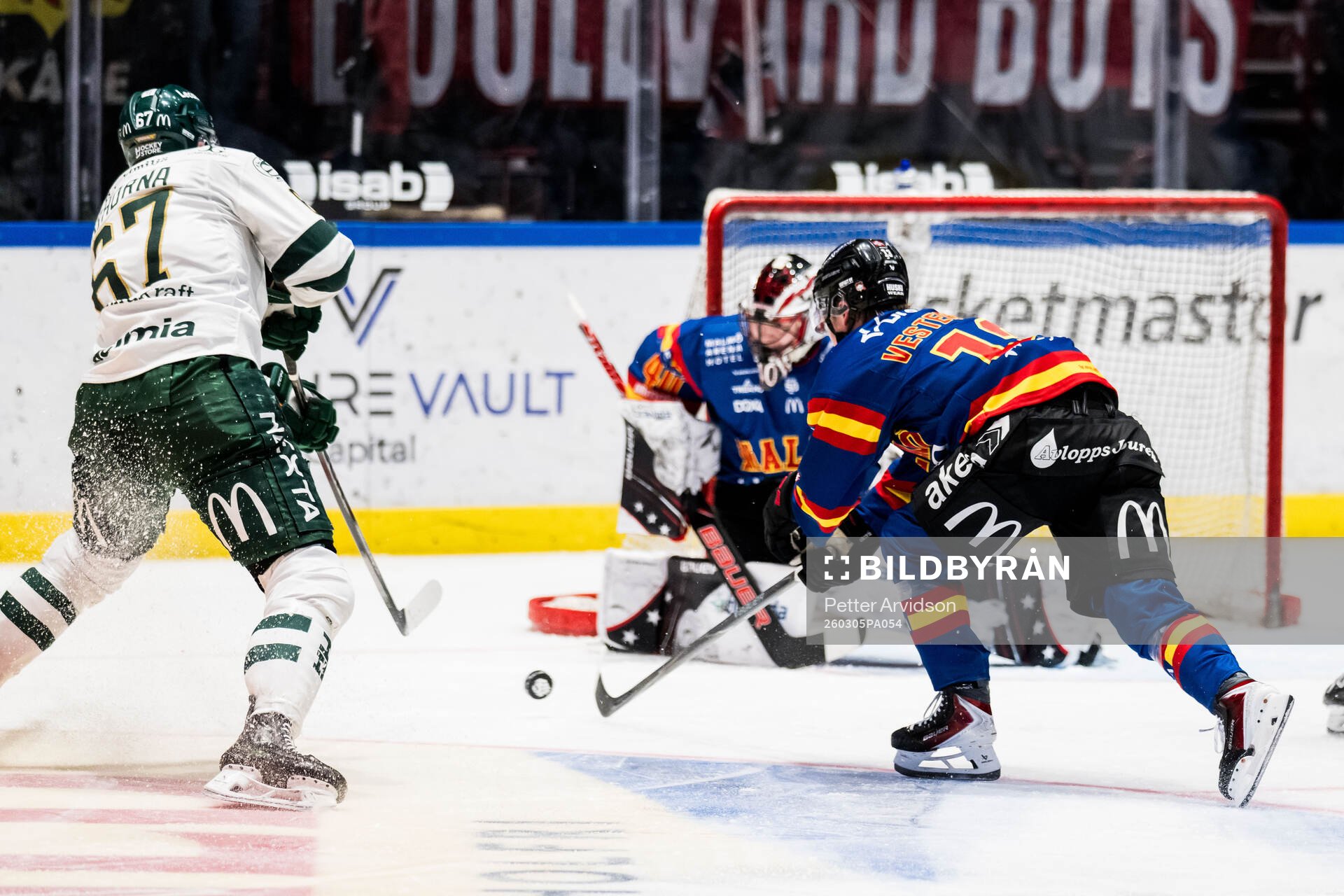Färjestads Radim Zohorna gör 0-1