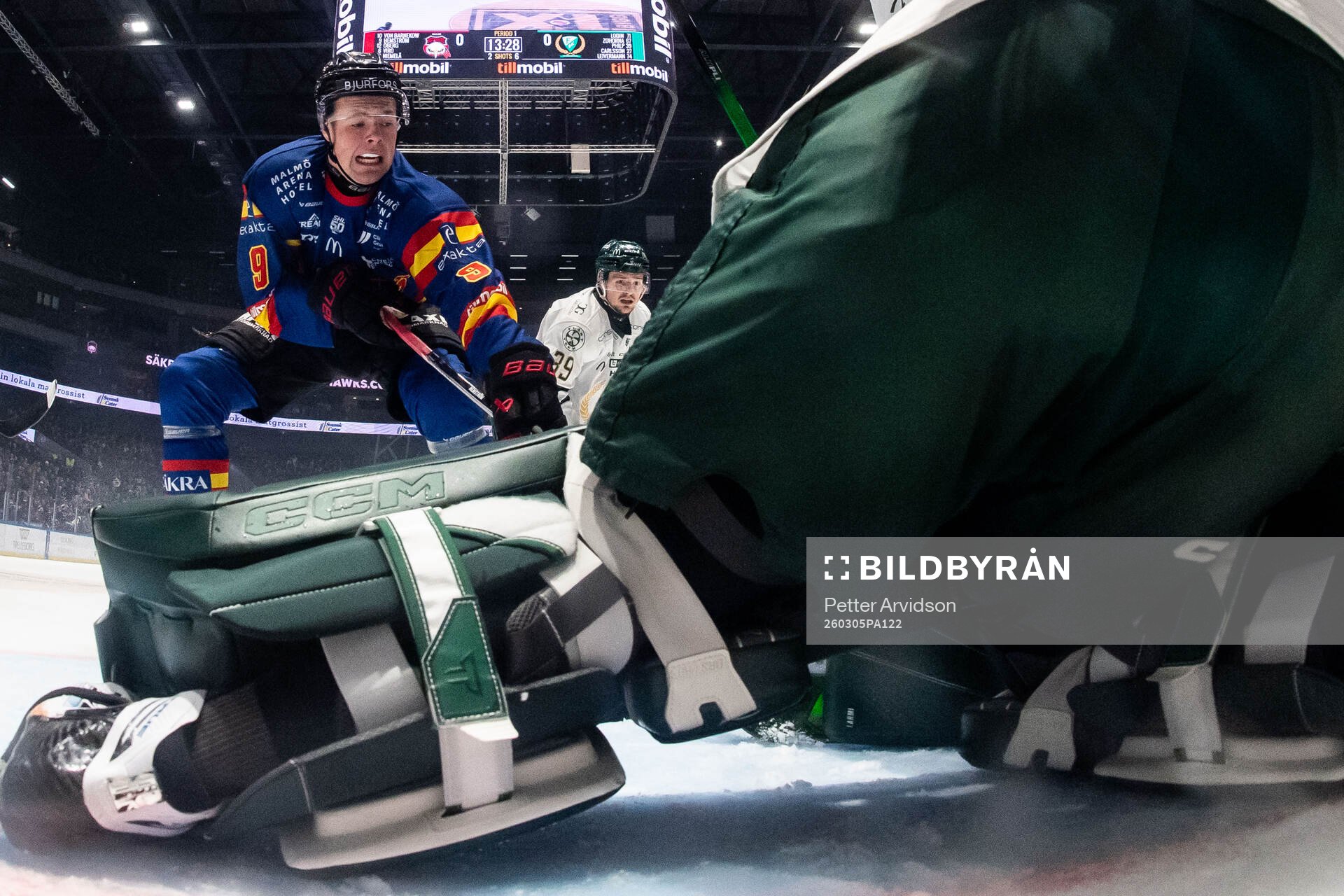 Malmö Redhawks Kalle Hemström och Färjestads Luke Philp