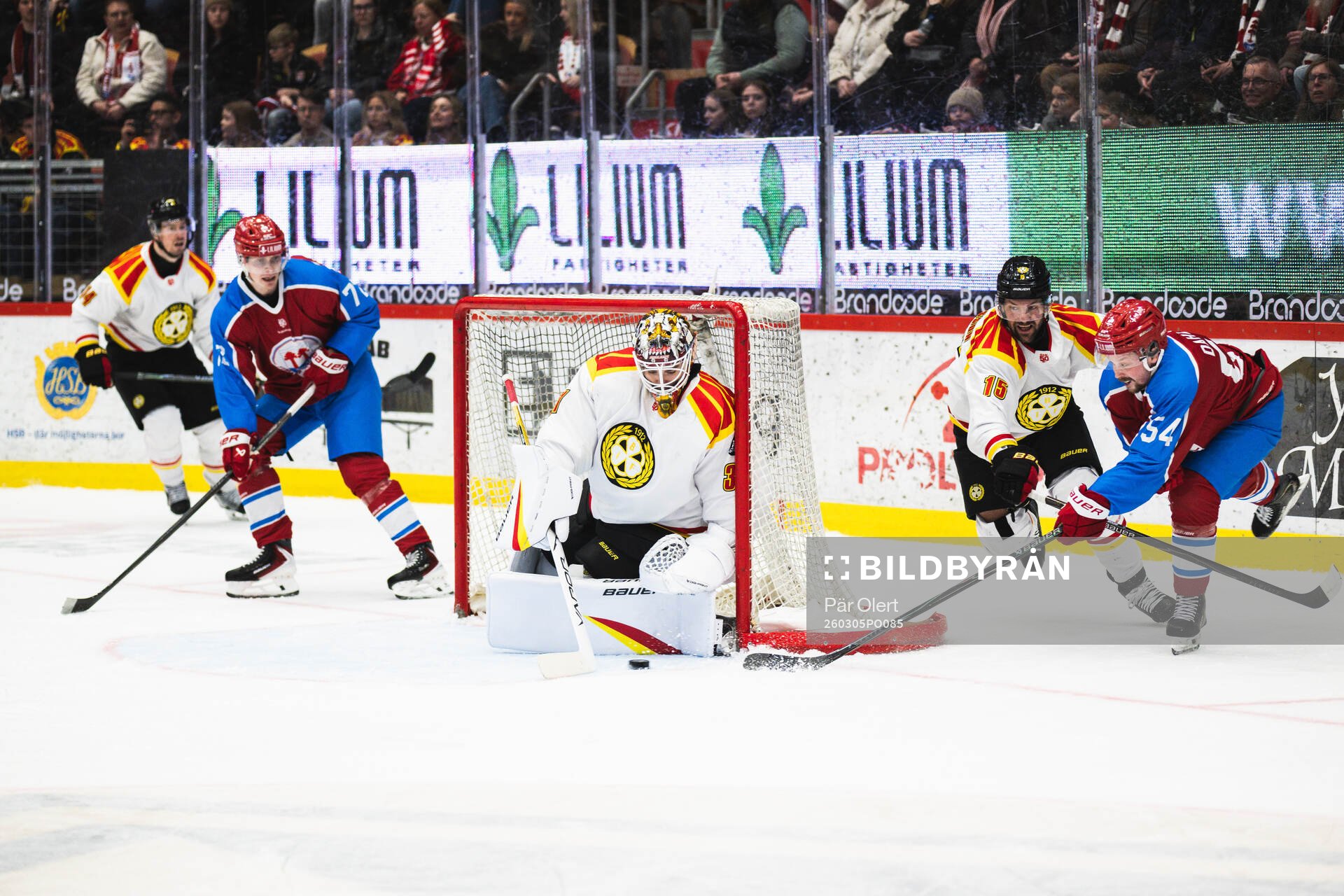 Brynäs målvakt Erik Källgren och Simon Bertilsson och