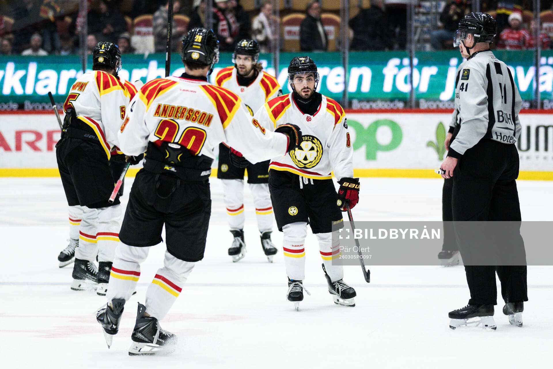Brynäs Bobby Trivigno jublar