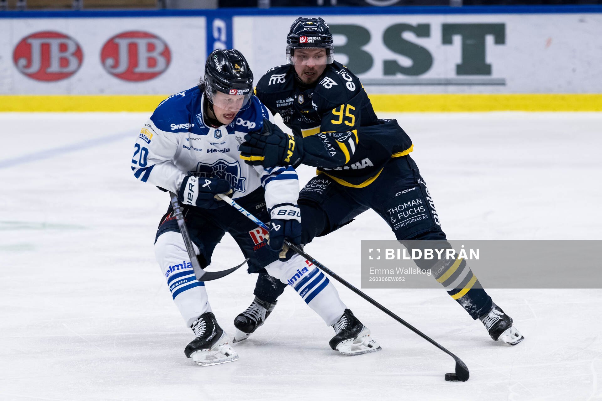 Karlskogas Casper Haugen Evensen och Södertäljes Teemu