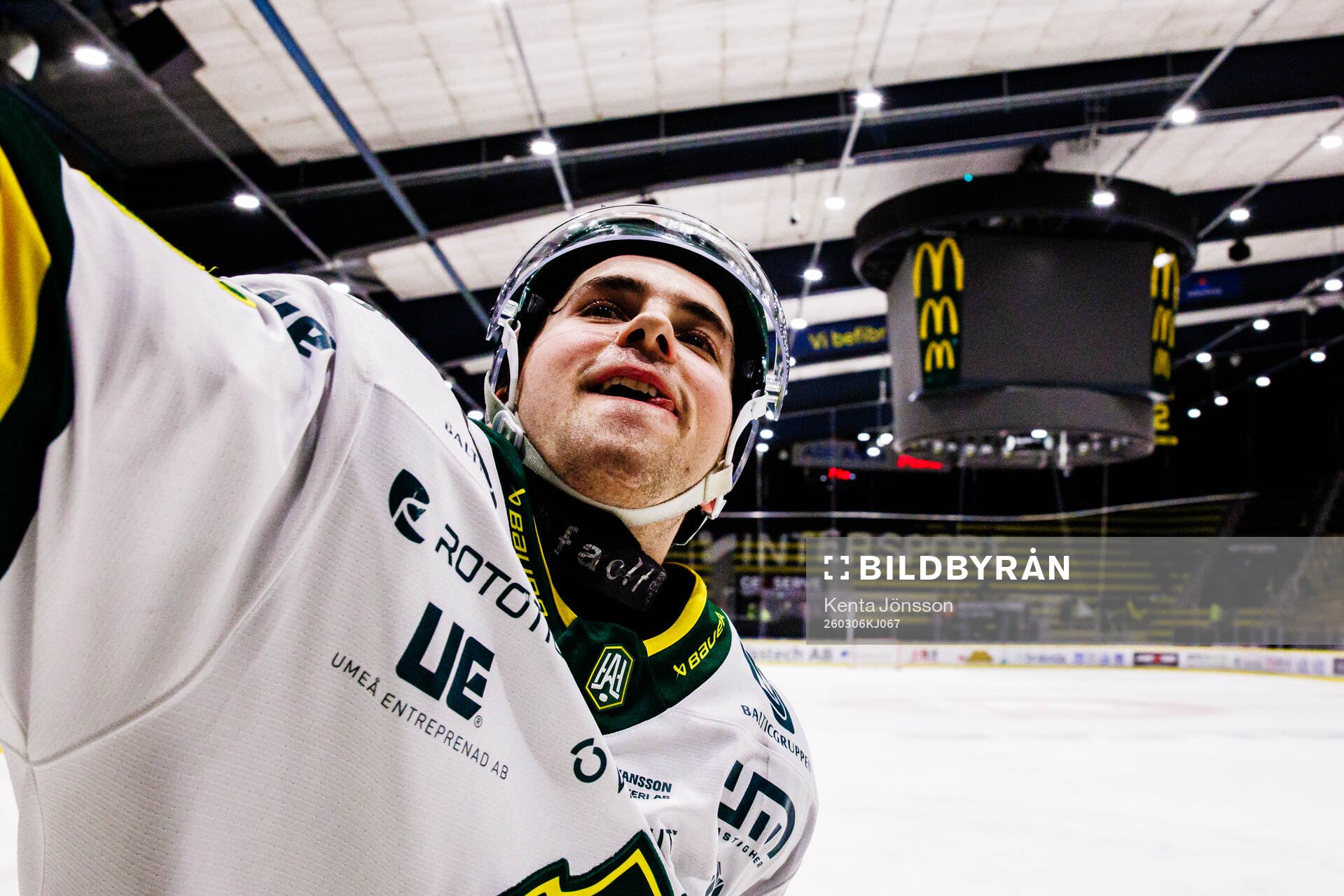 Björklövens Gustaf Kangas jublar