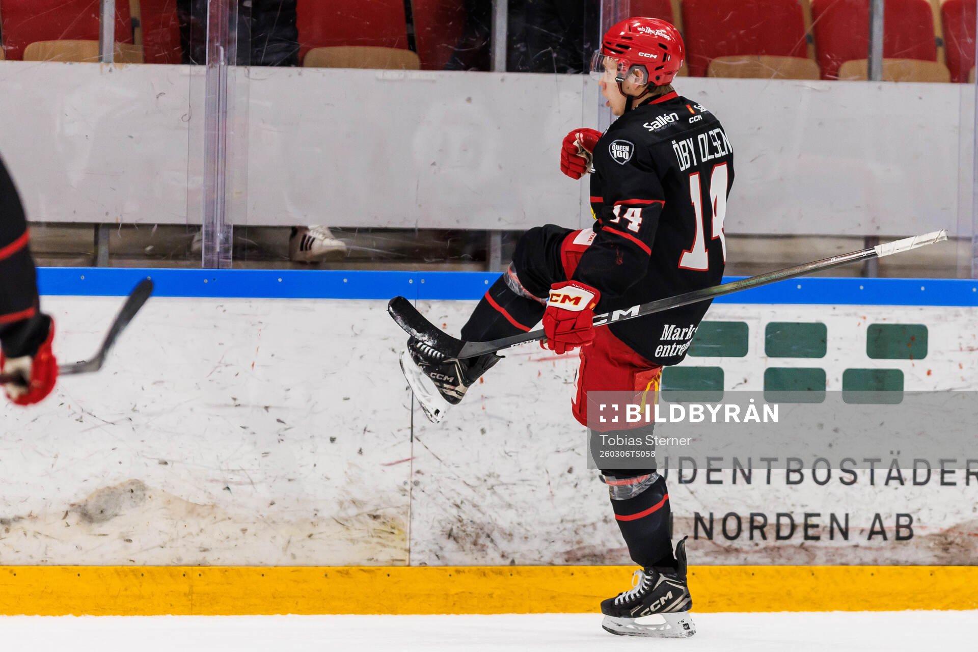 Almtunas Mikkel Øby-Olsen jublar