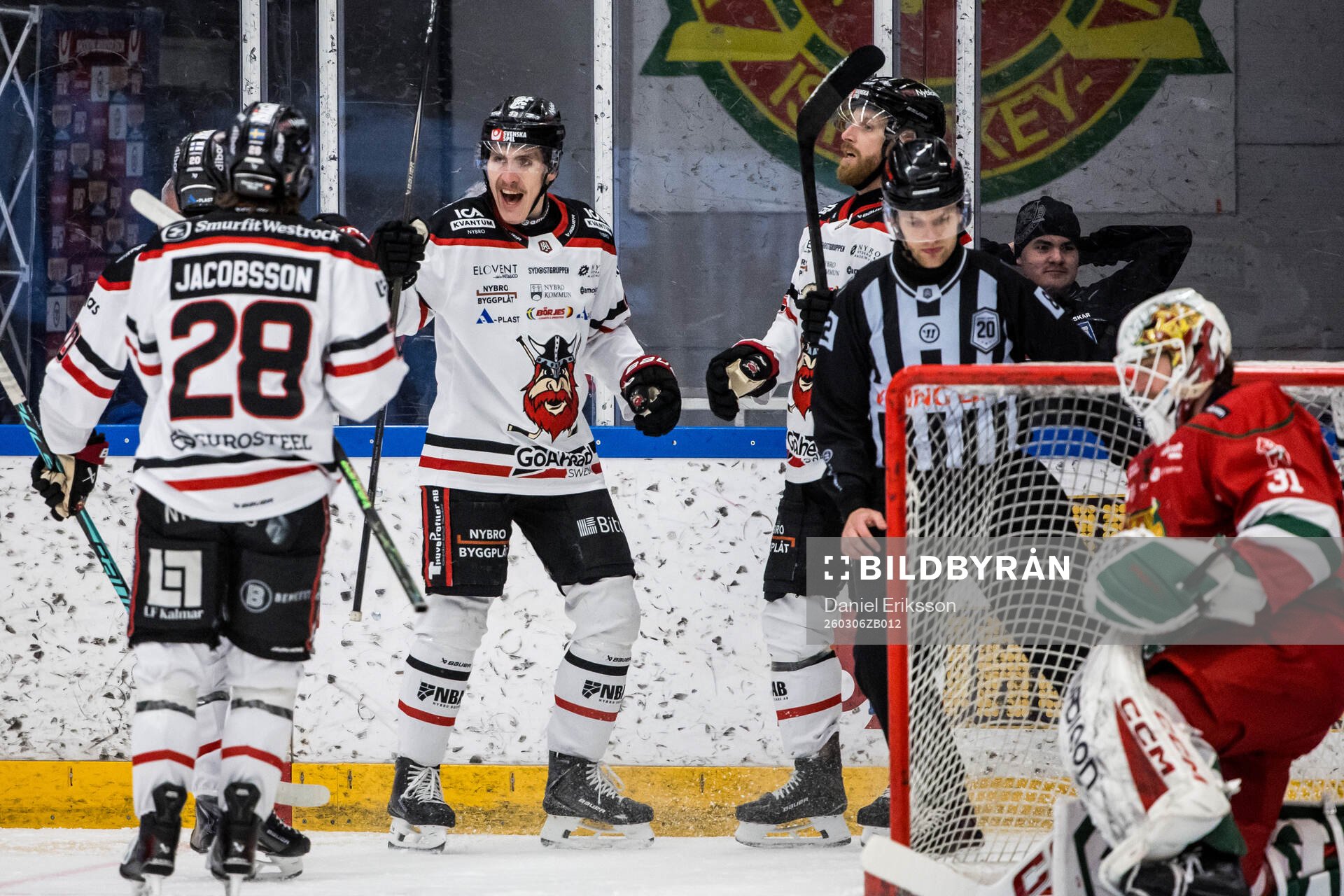 Nybro Vikings Felix Olsson jublar