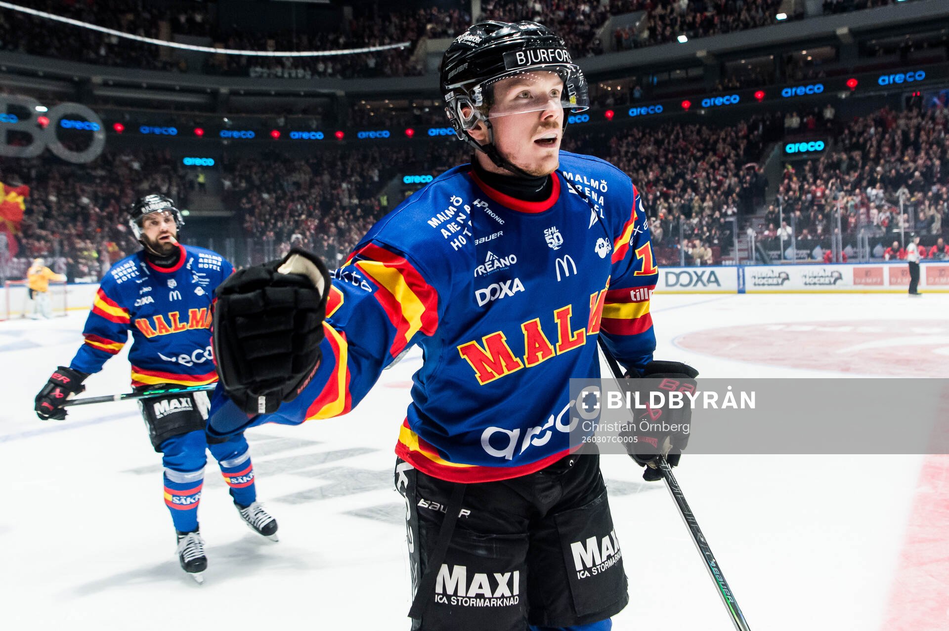 Malmö Redhawks Linus Öberg jublar