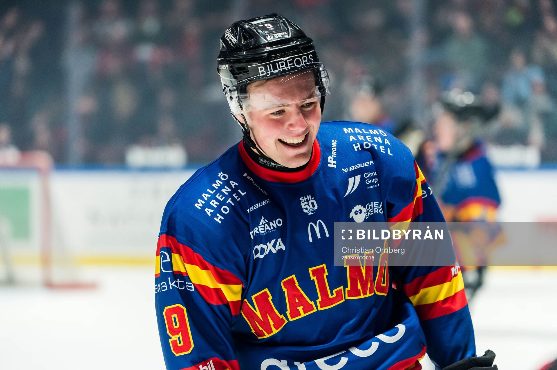 Malmö Redhawks Kalle Hemström jublar