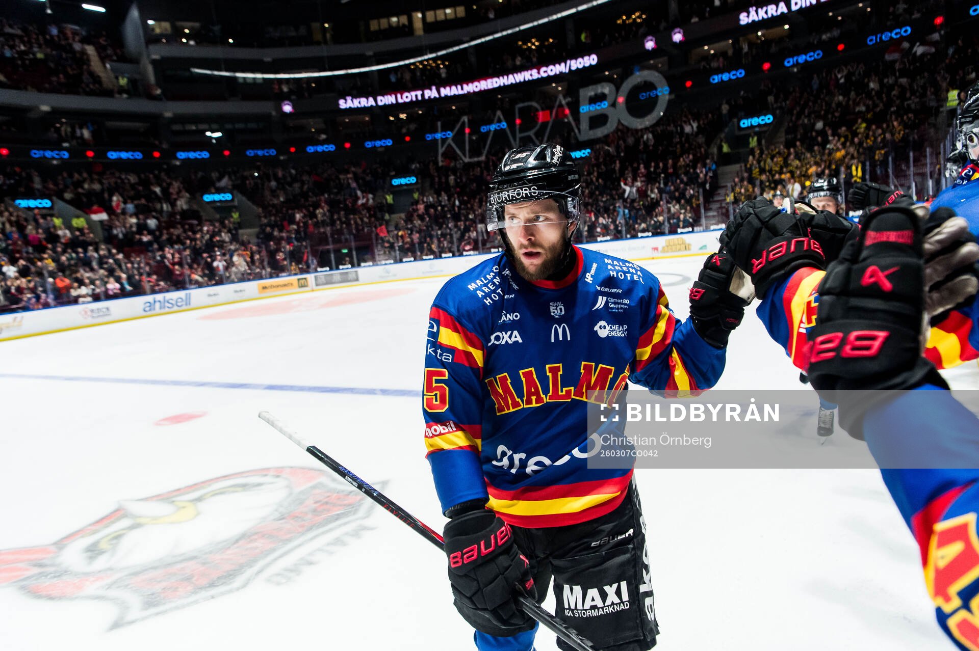 Malmö Redhawks Carl Persson jublar