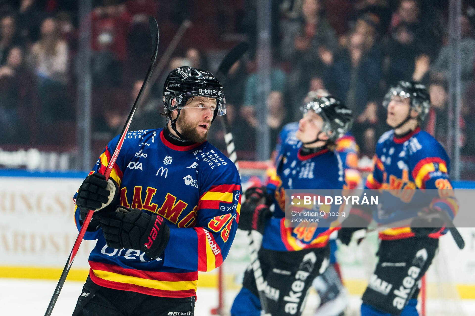 Malmö Redhawks Carl Persson jublar