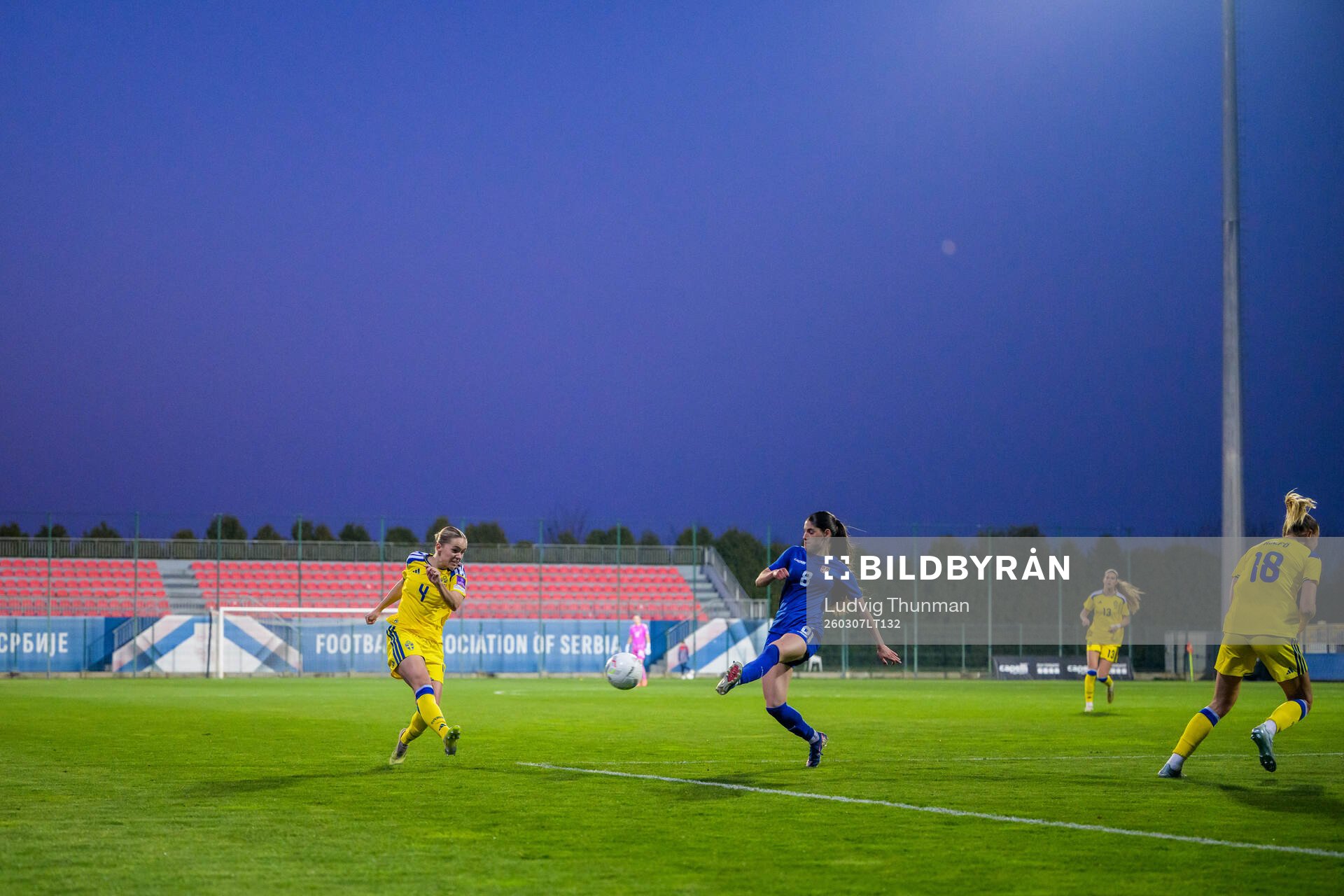 Hanna Lundkvist of Sweden and Sara Stokic of Serbia