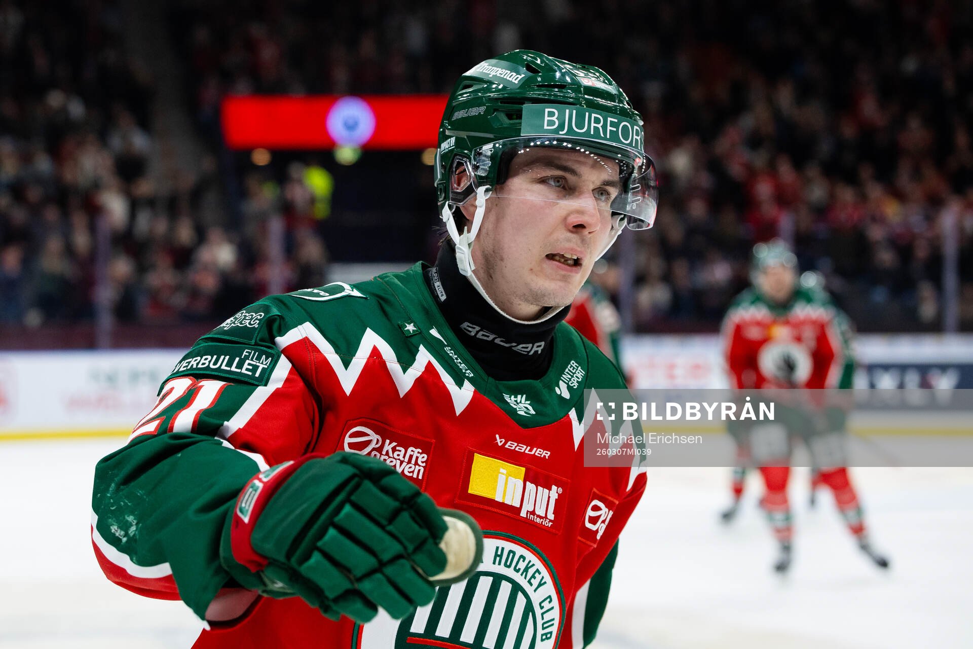 Frölundas Jere Innala jublar