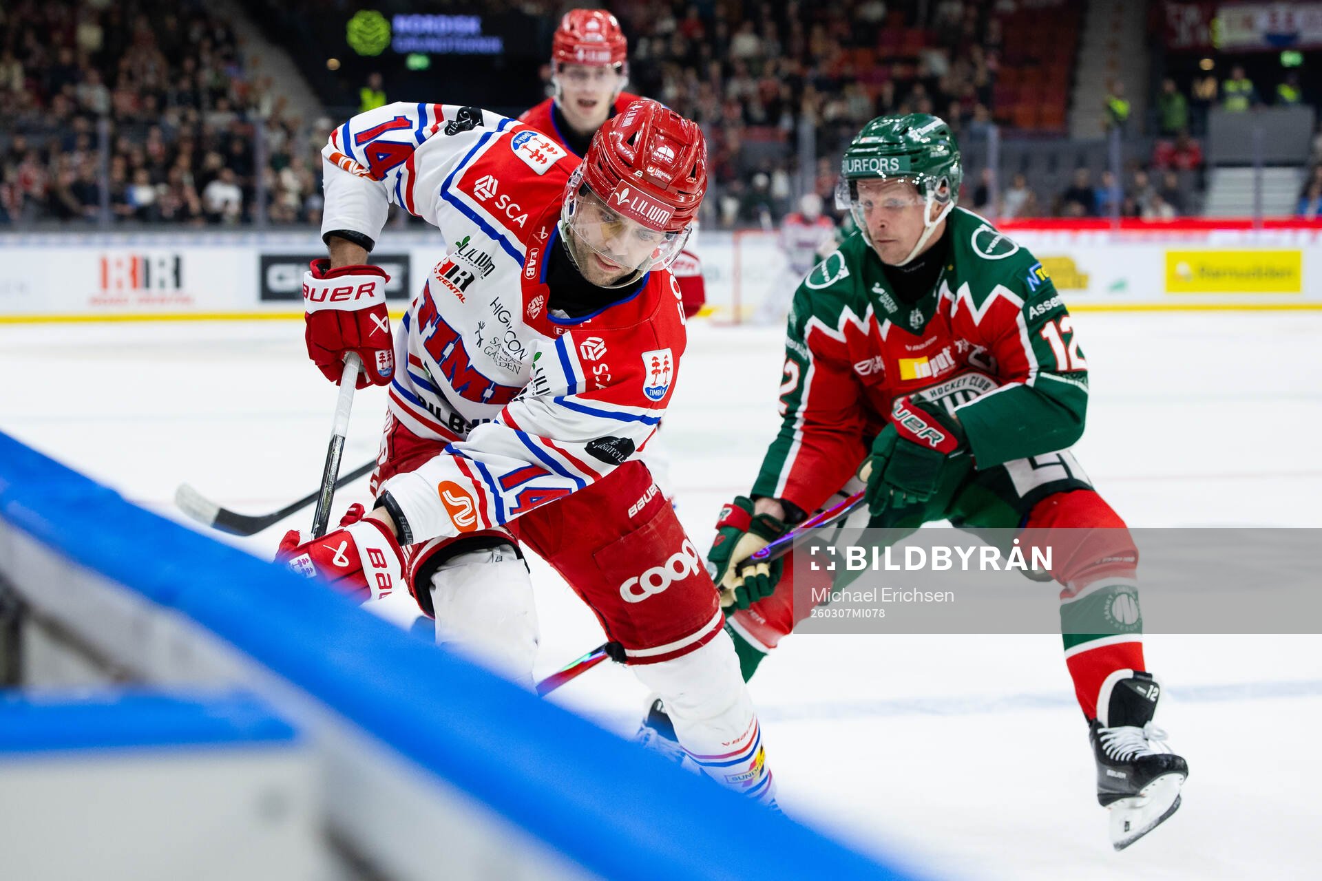 Timrås Emil Pettersson och Frölundas Max Friberg