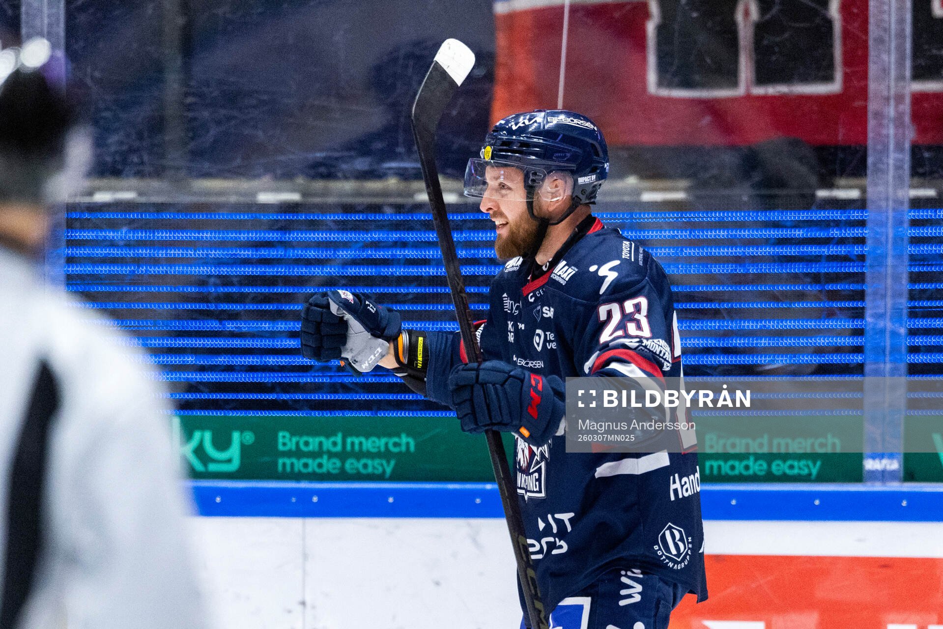 Linköpings Robin Kovacs jublar