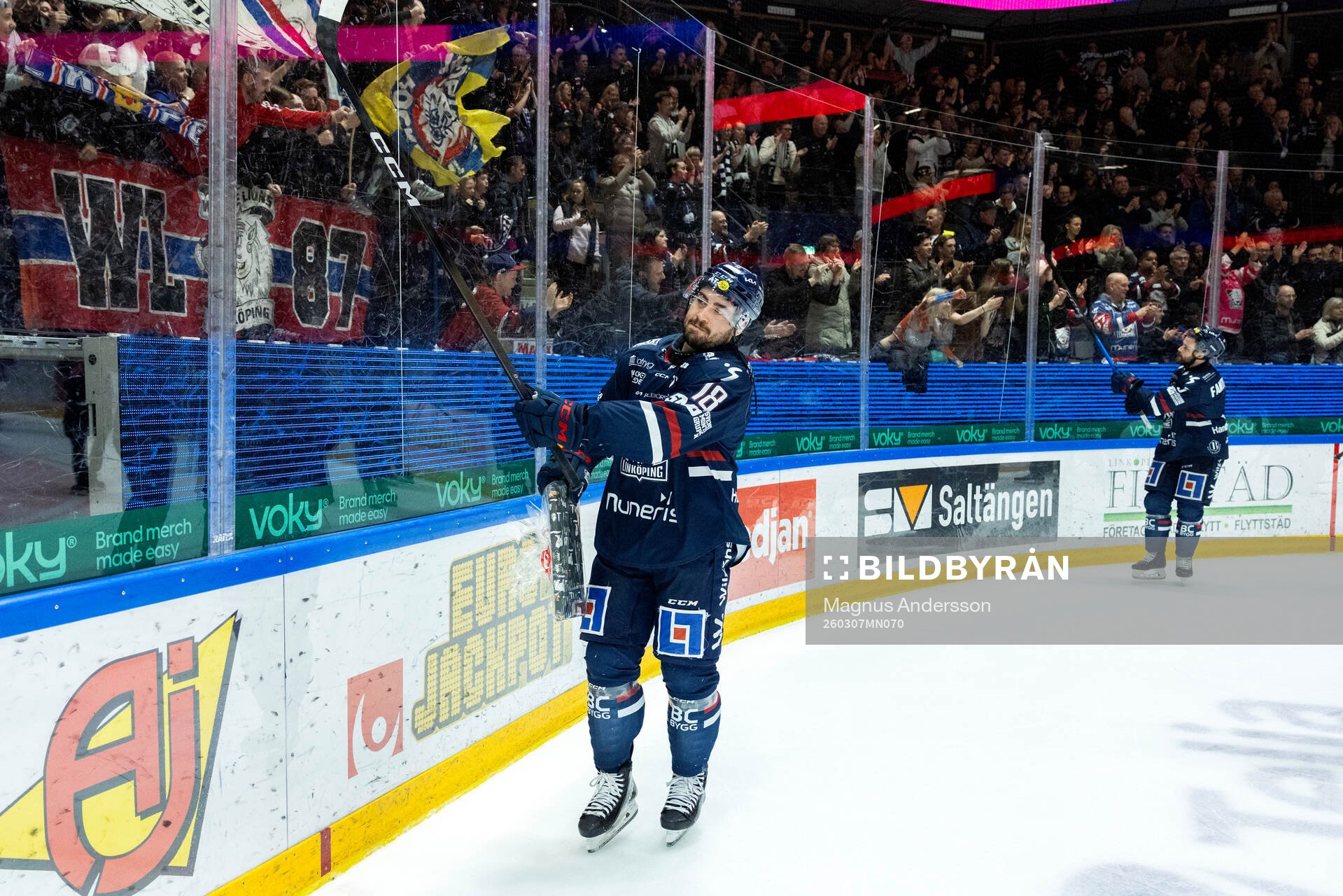 Linköpings Remi Elie jublar