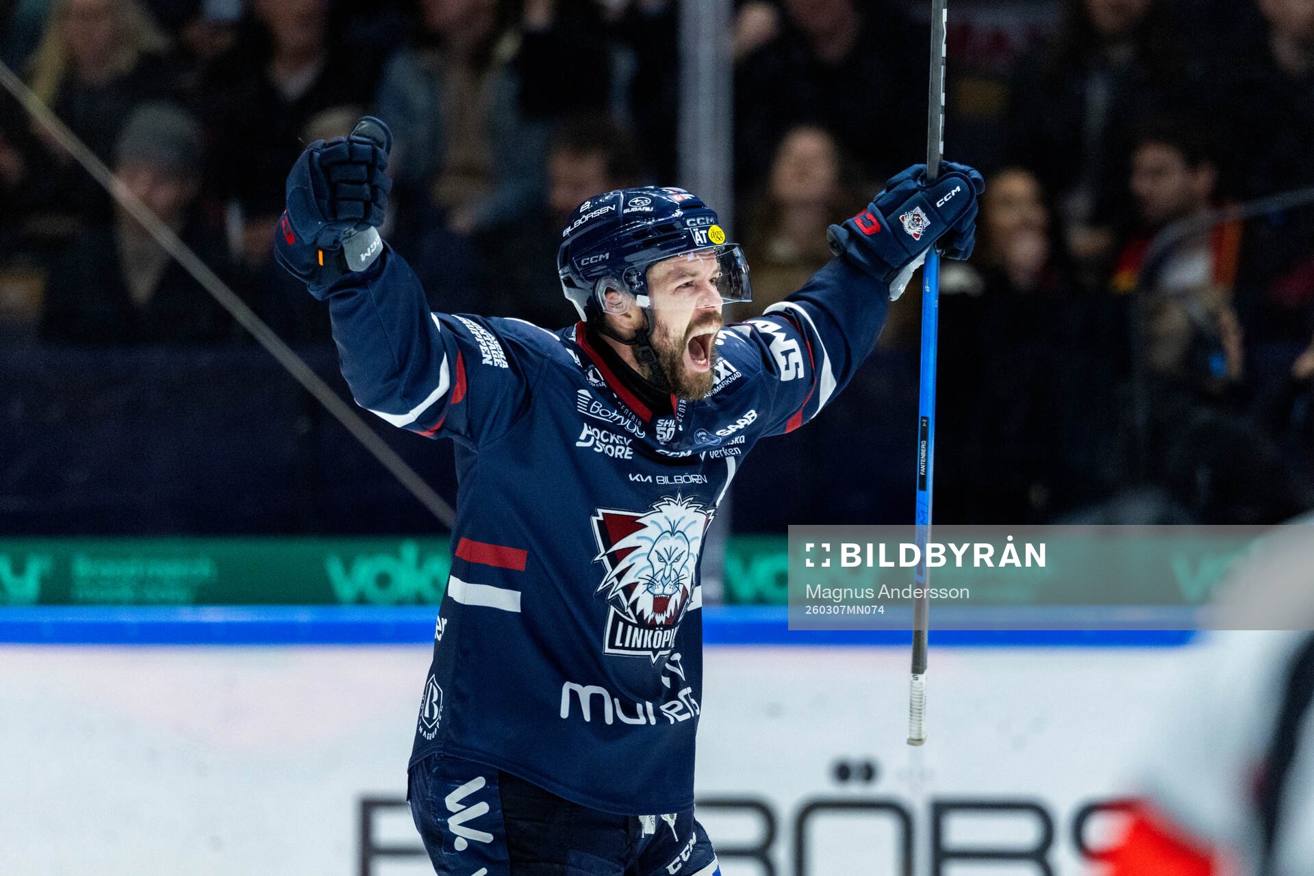 Linköpings Oscar Fantenberg jublar