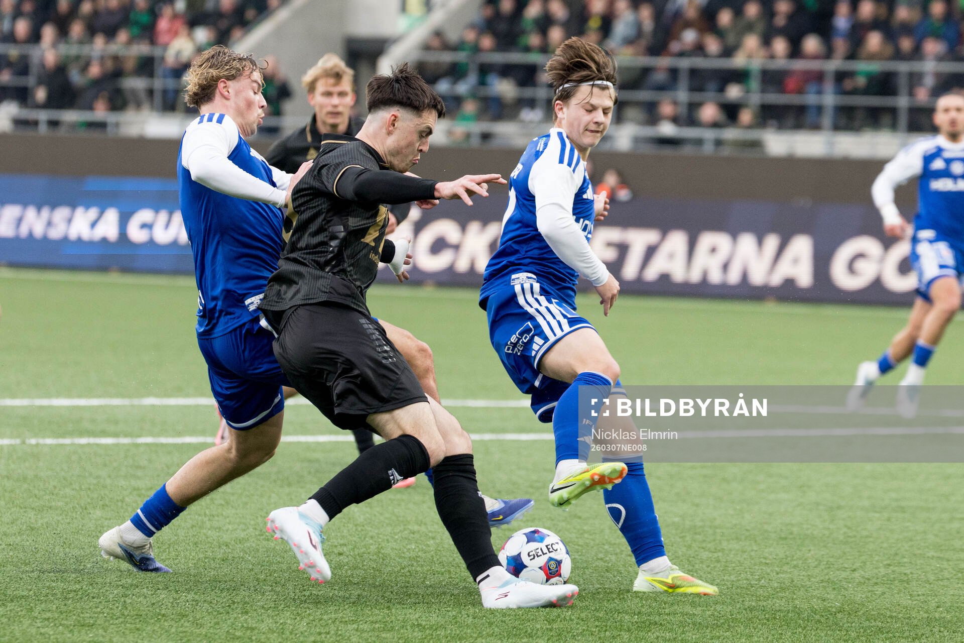 GAISs Samuel Salter och IFK Norrköpings Axel Brönner