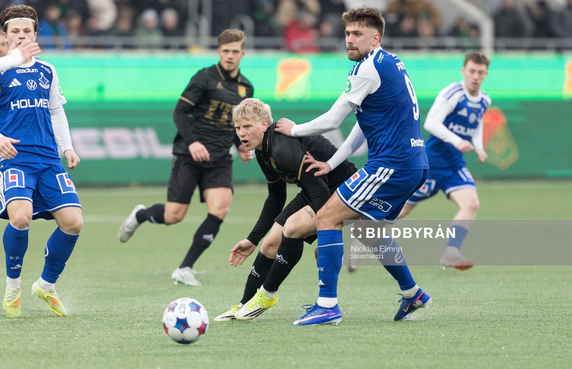 GAISs Robert Frosti Thorkelsson och IFK Norrköpings Tim