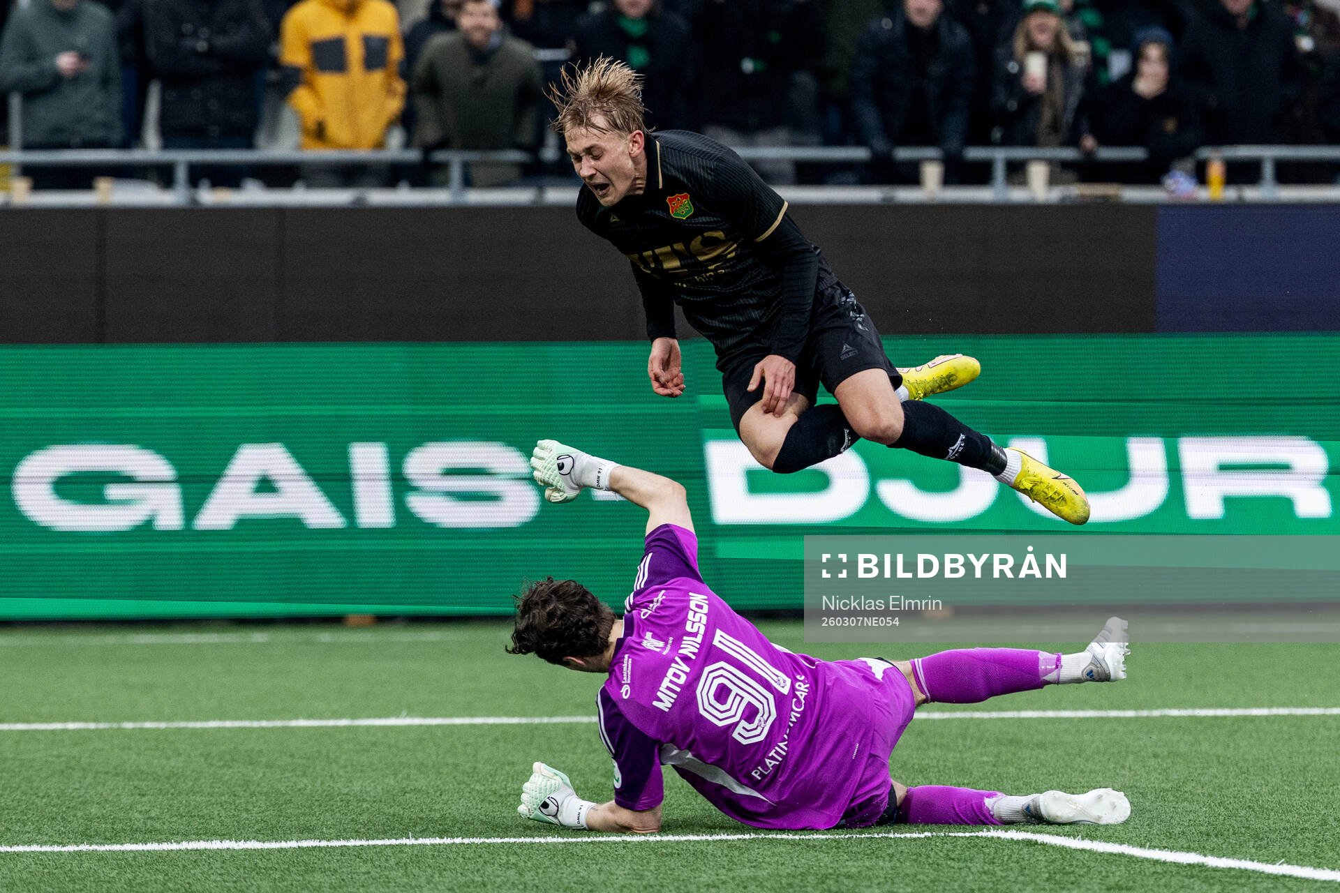GAISs Henry Sletsjøe och IFK Norrköpings målvakt David
