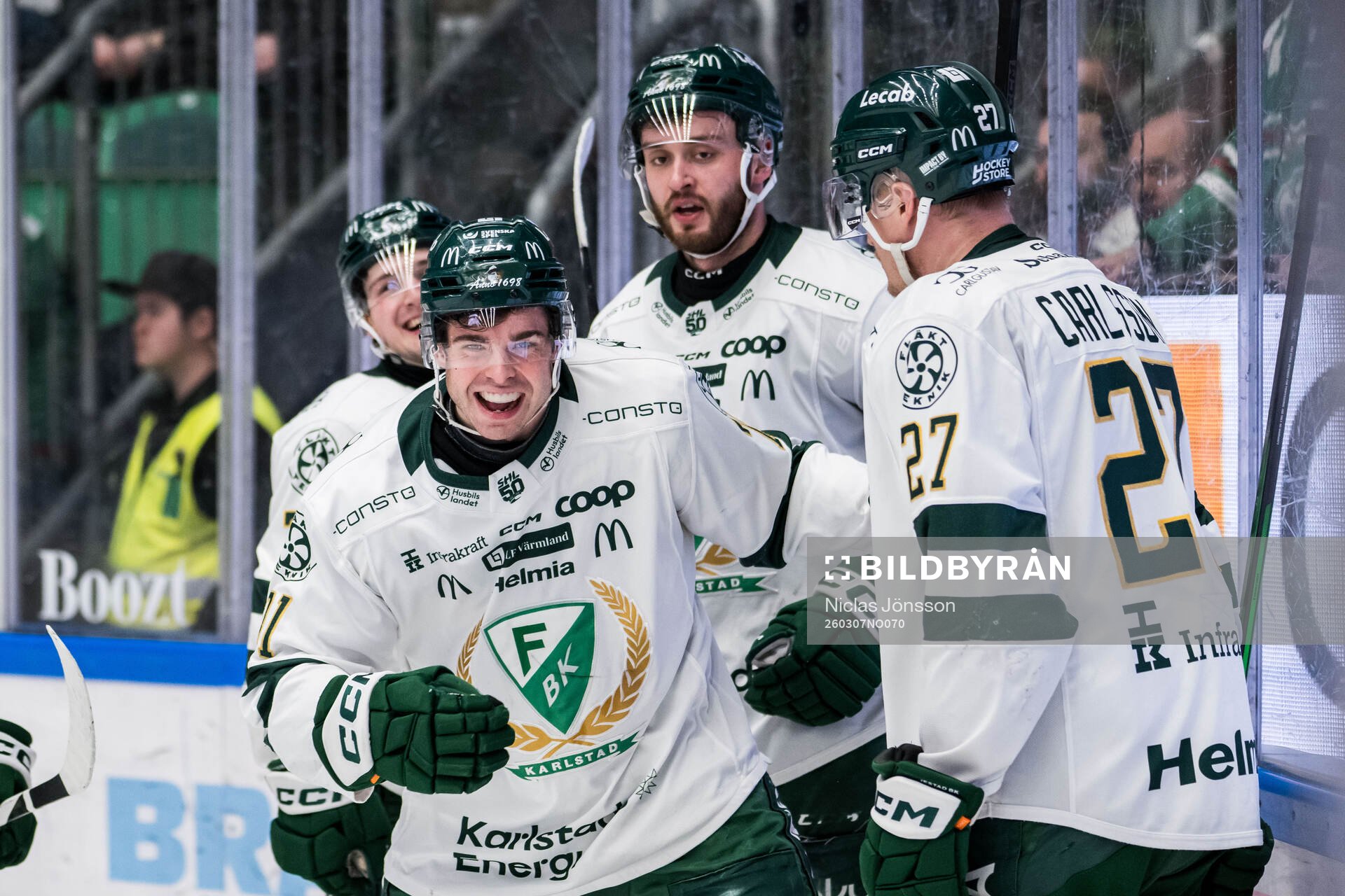 Färjestads Viktor Lodin jublar