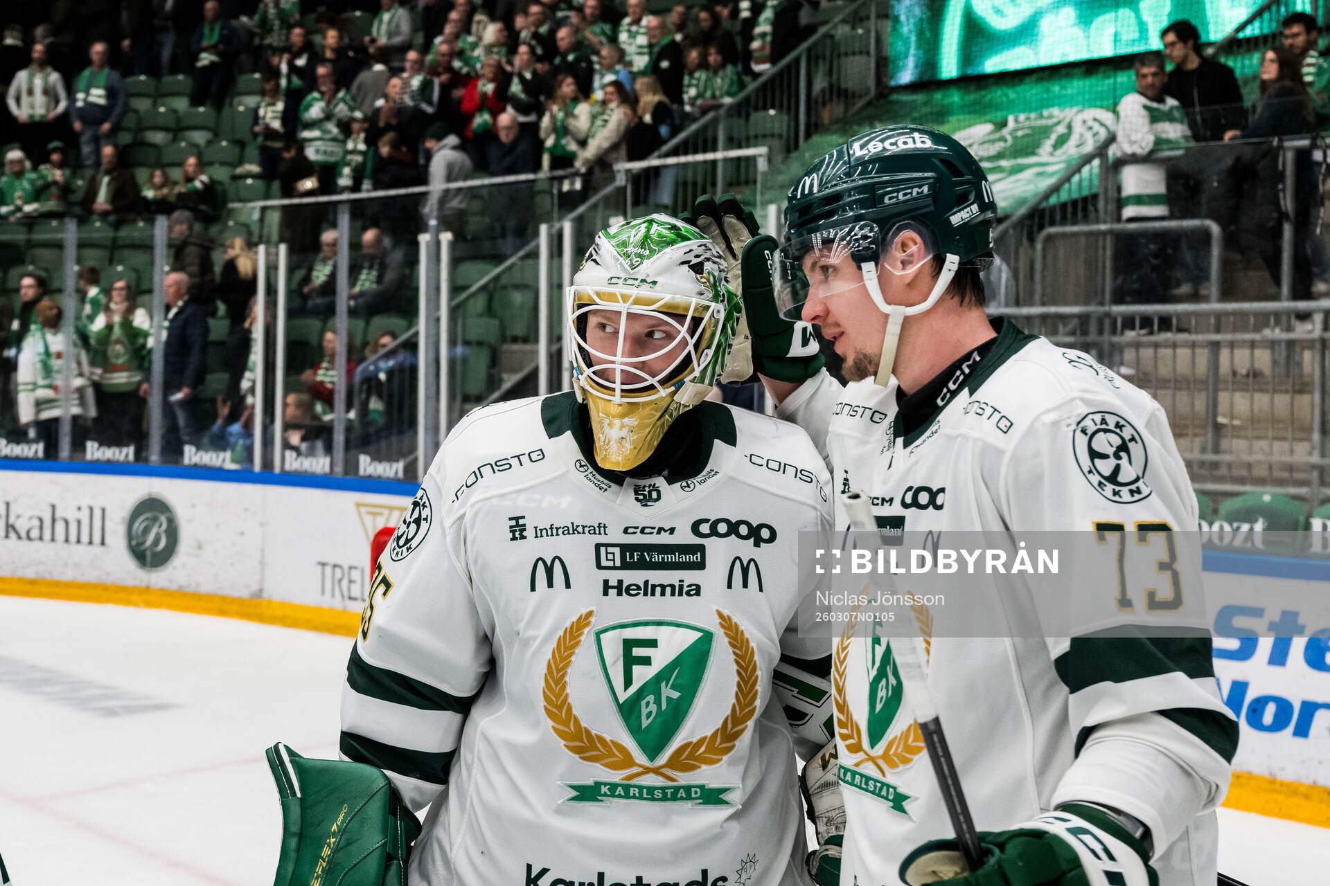 Färjestads målvakt Melker Thelin och Adam Ollas Mattsson