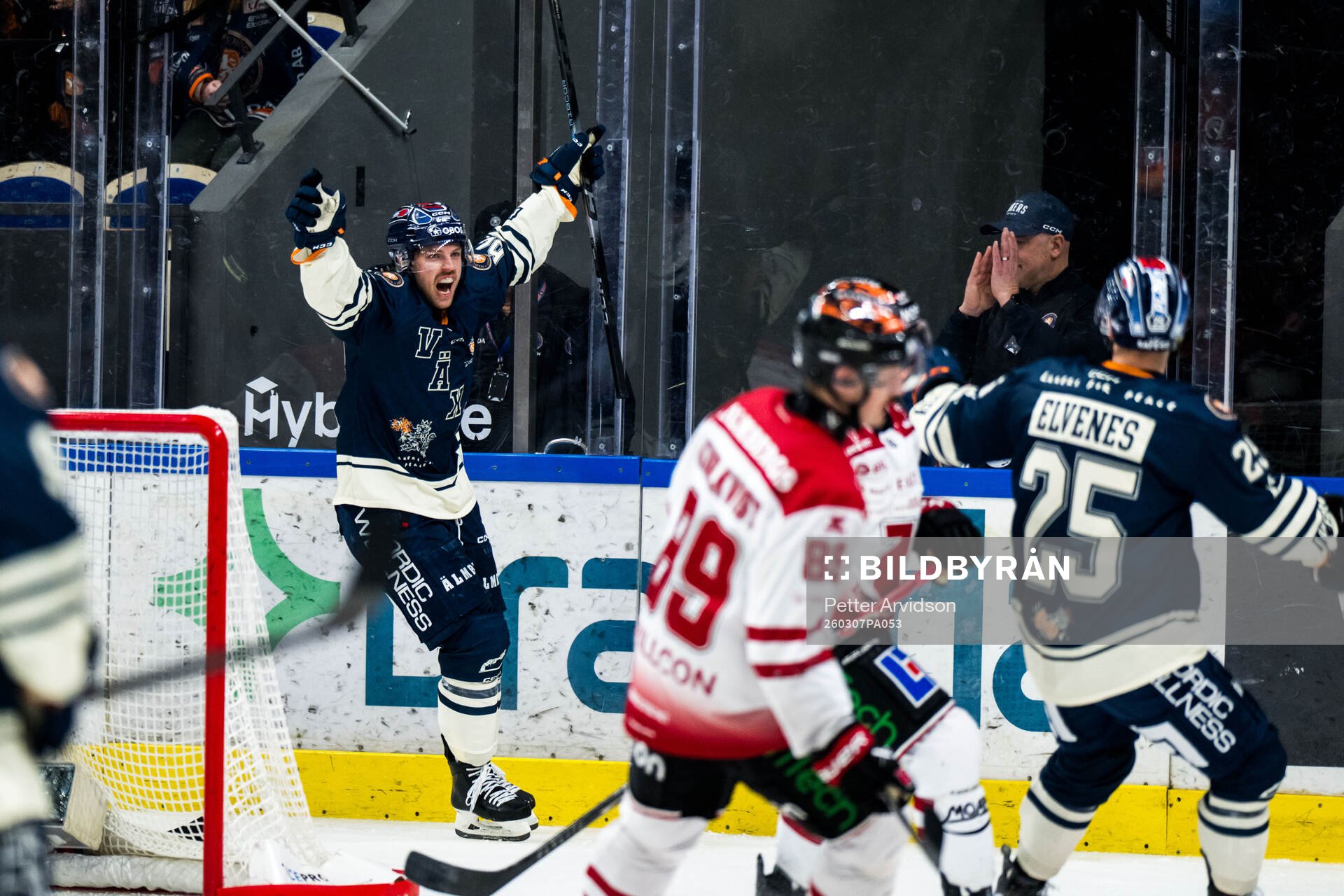 Växjös Manuel Ågren jublar