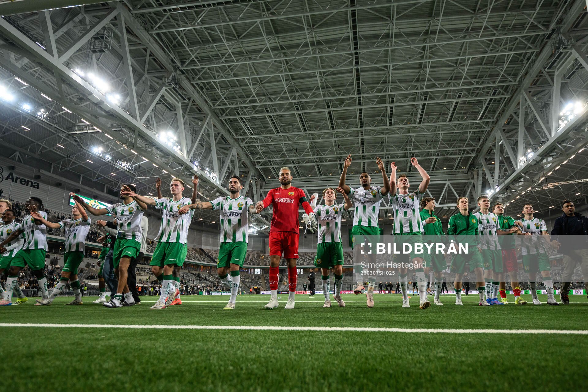 Hammarbys spelare jublar