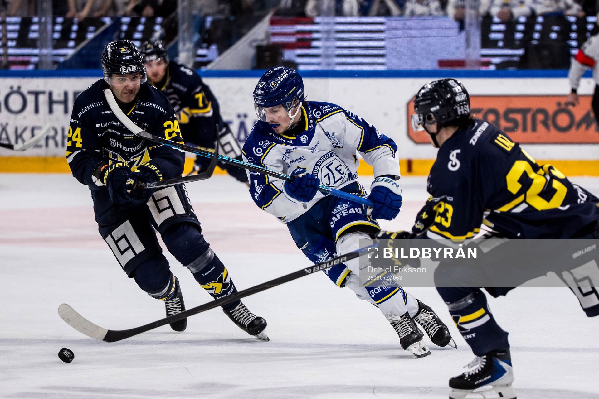 HV71s Hampus Eriksson och Leksands Marcus Karlberg