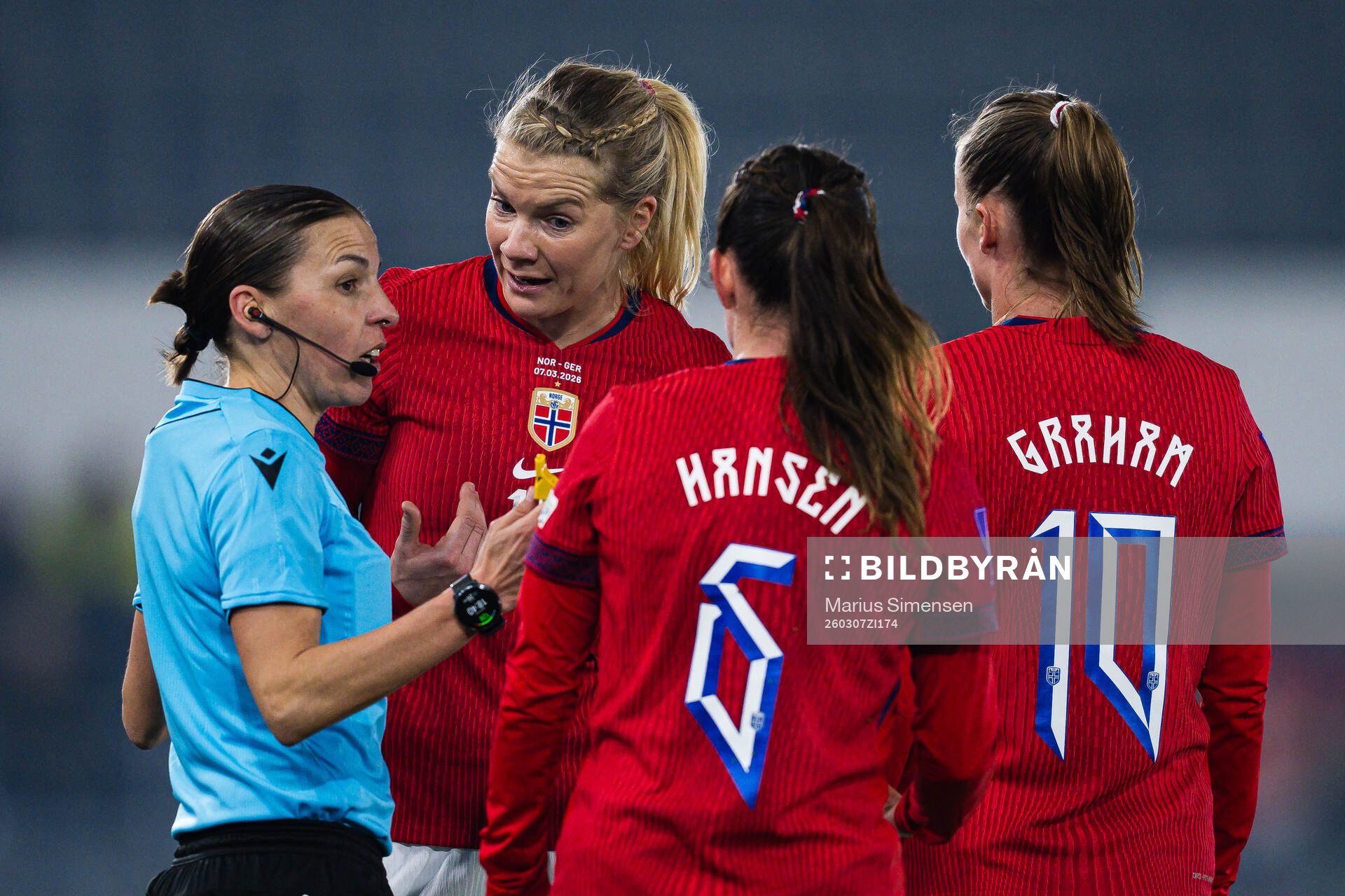 Stéphanie Frappart, referee, and Ada Hegerberg of Norway