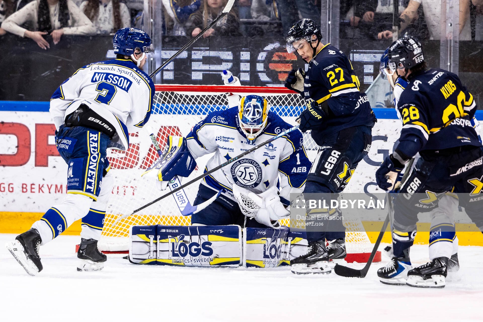 Leksands målvakt Marcus Gidlöf och HV71s Jonathan Ang