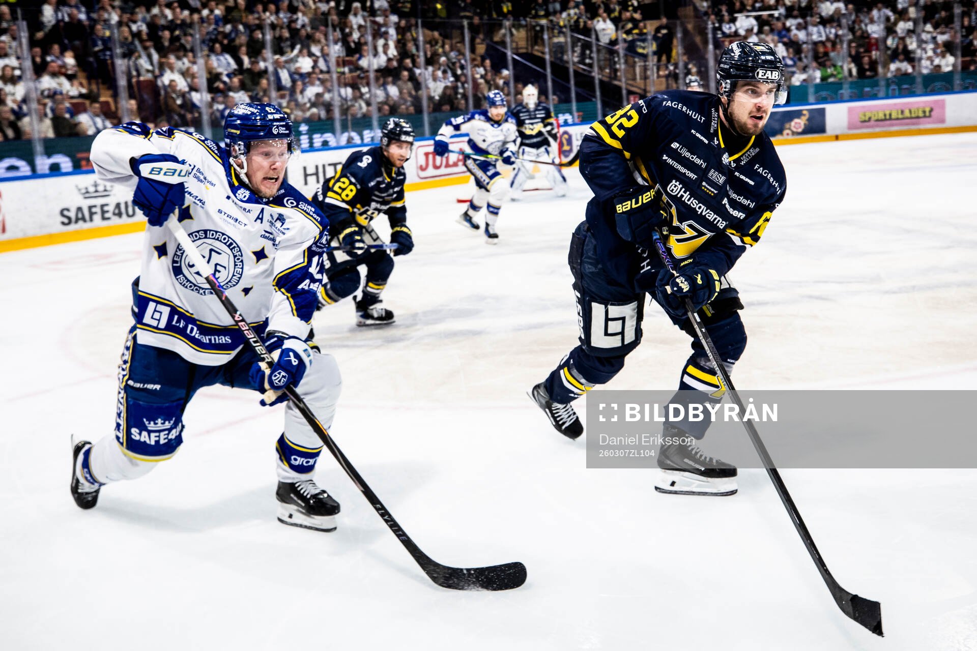 Leksands Kalle Östman och HV71s Santeri Hatakka