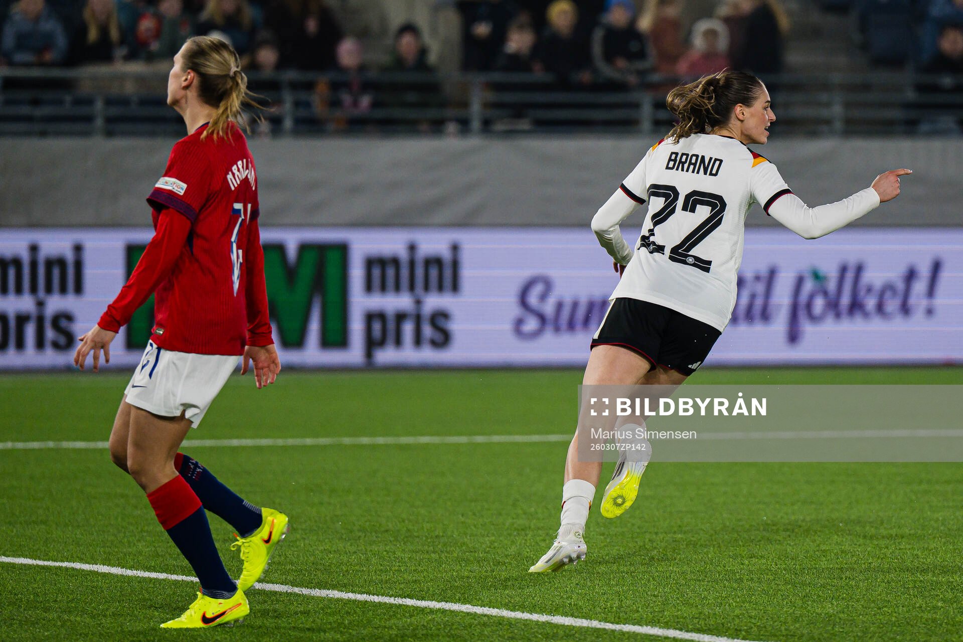 Jule Brand of Germany celebrates