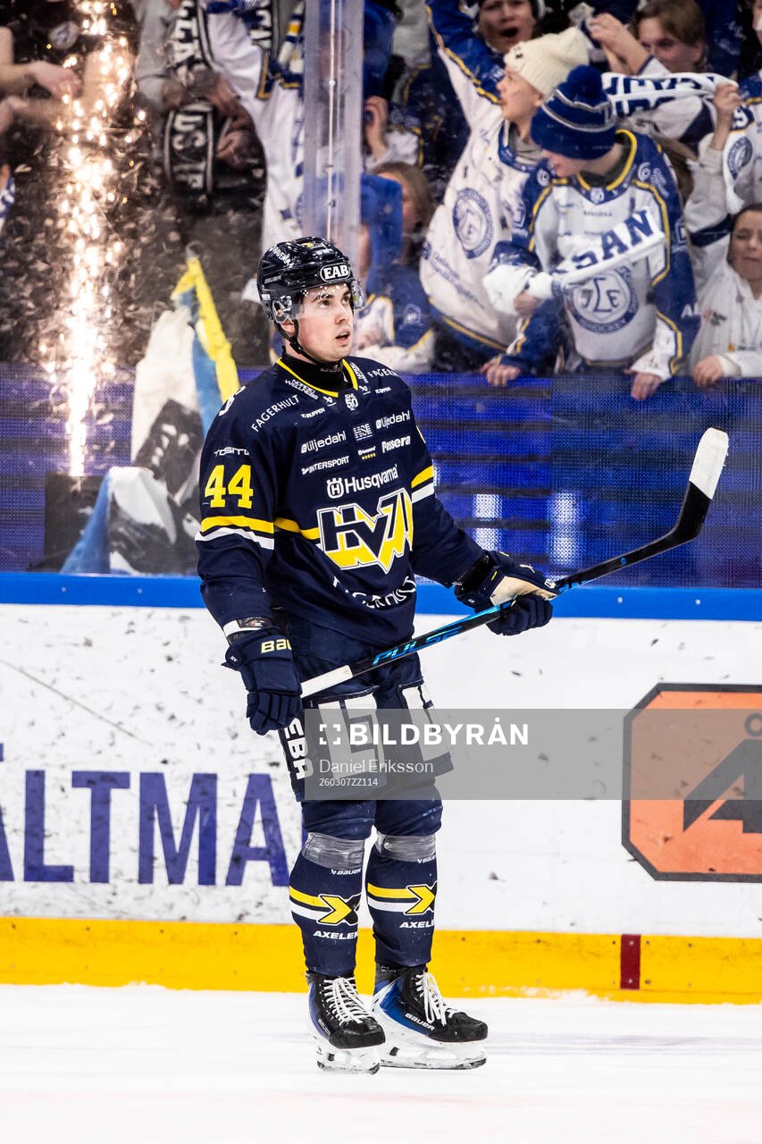 HV71s Hugo Fransson deppar