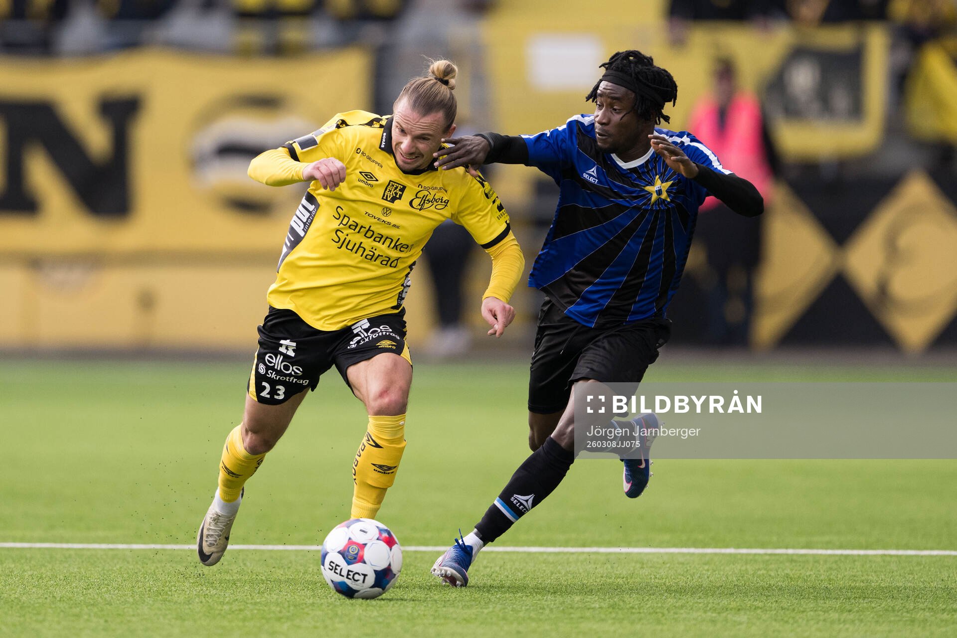 Elfsborgs Niklas Hult och Sirius Odera Samuel Onuchukwu
