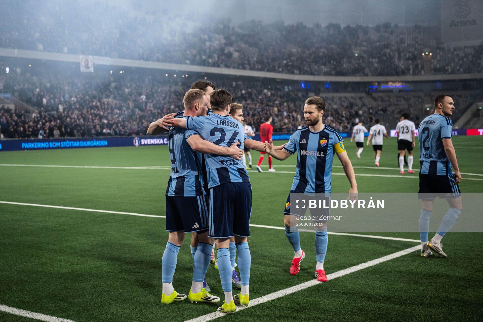 Djurgårdens Kristian Lien jublar med lagkamrater