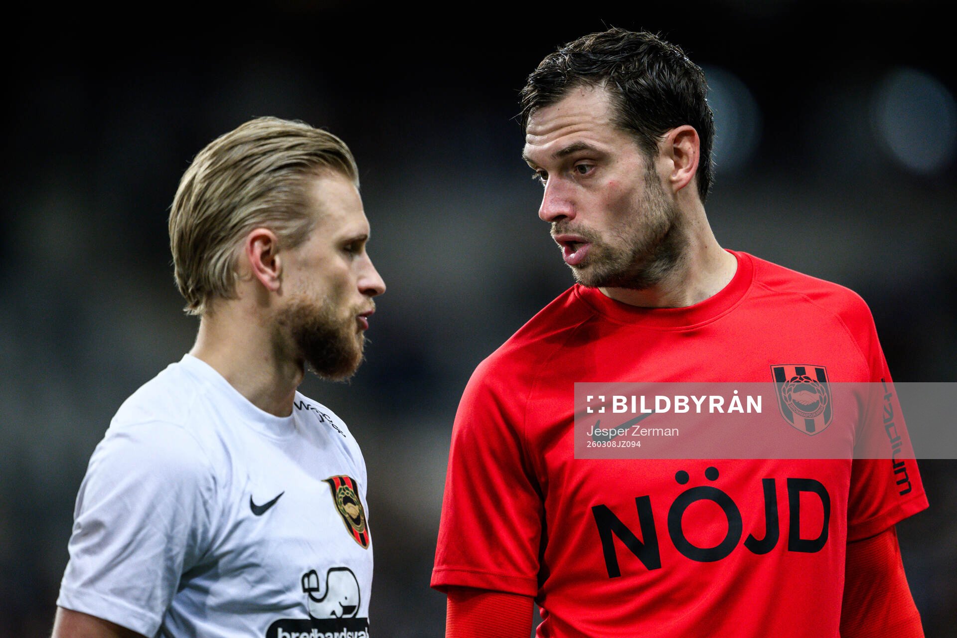 Brommapojkarnas Simon Strand och målvakt Davor Blazevic