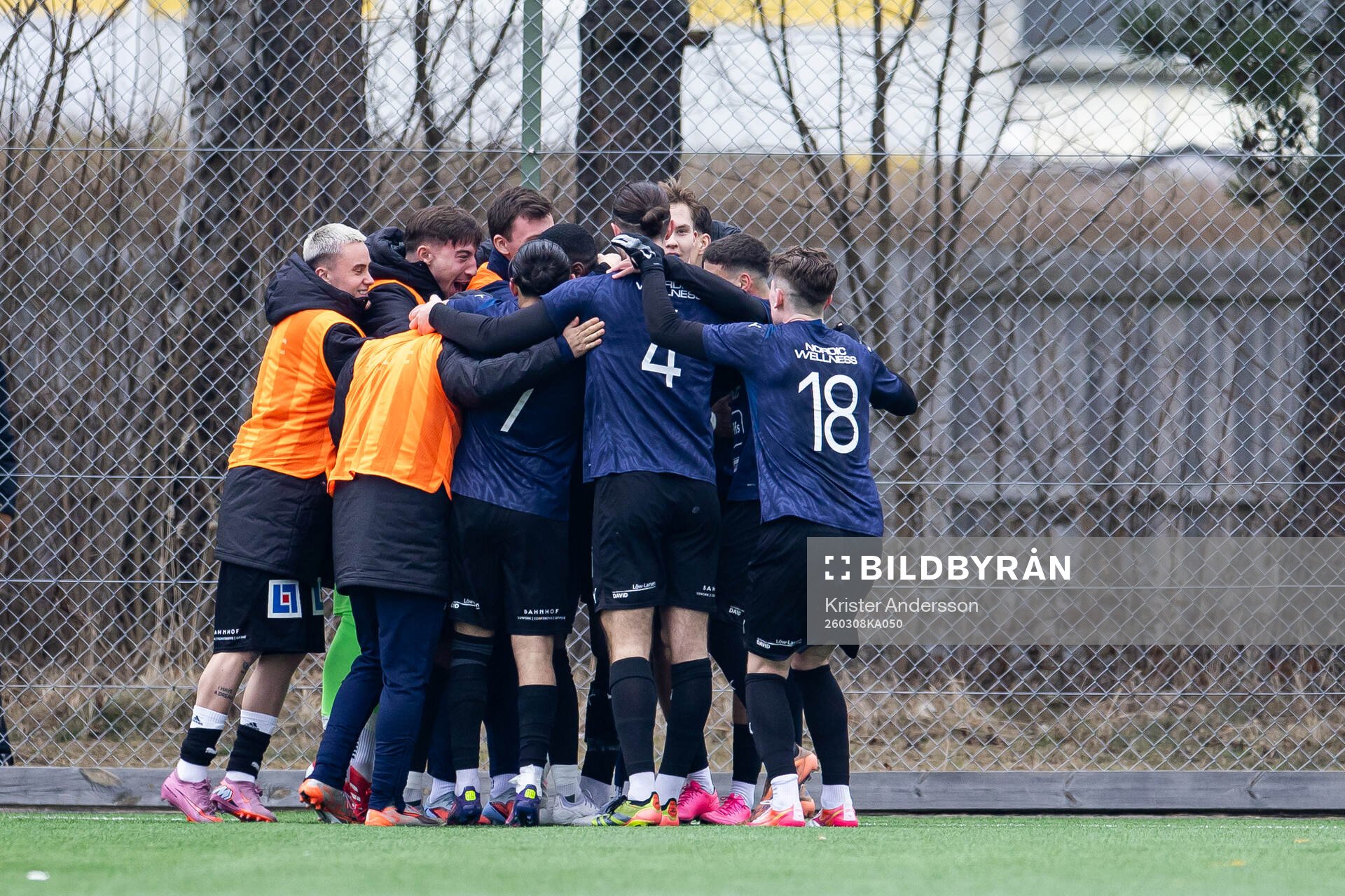IFK Skövdes spelare jublar