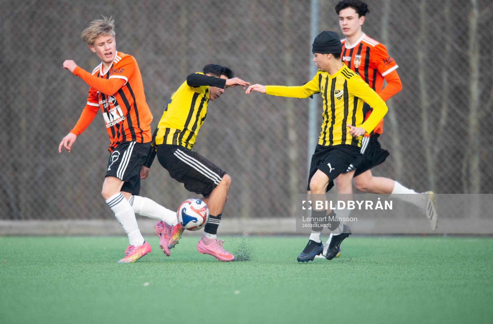 i träningsmatchen mellan Kristianstads FC (pojkar födda