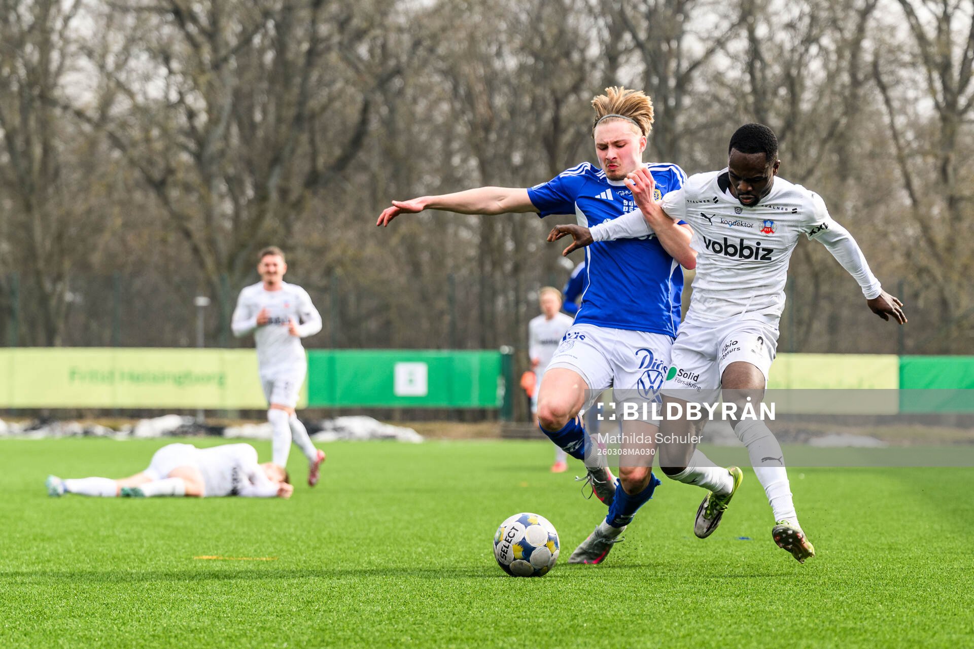 GIF Sundsvalls Malte Hallin och Helsingborgs Adam Akimey