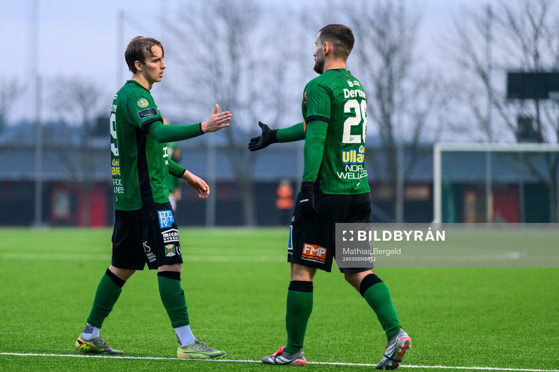 Varbergs Jonathan Nilsson och Erion Sadiku jublar