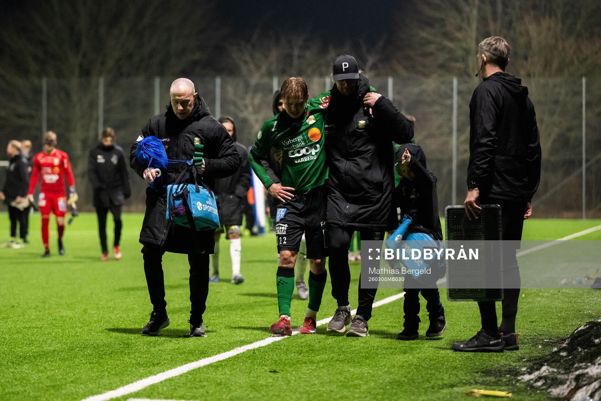 Varbergs Axel Vidjeskog får hjälp