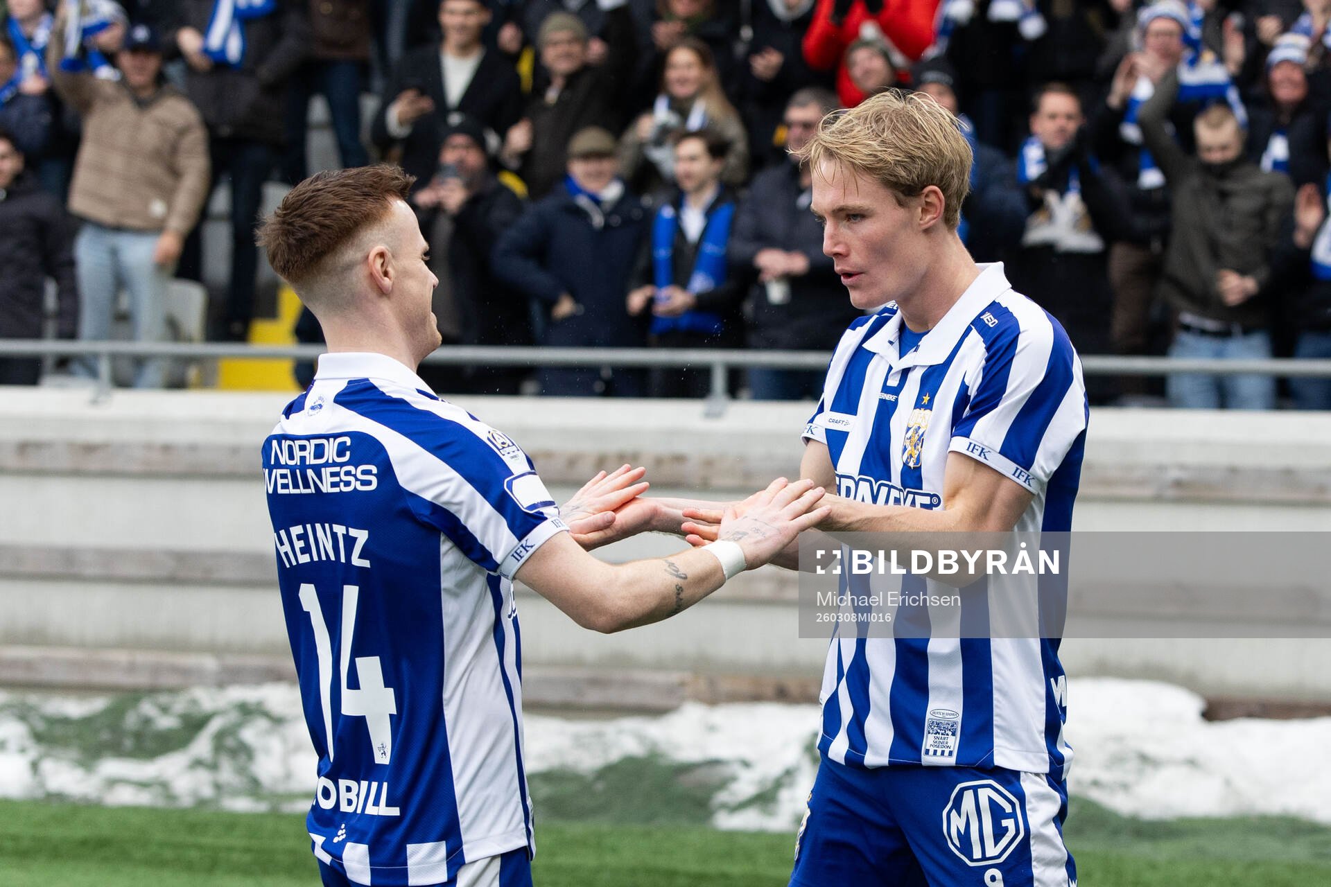 IFK Göteborgs Max Fenger jublar med Tobias Heintz